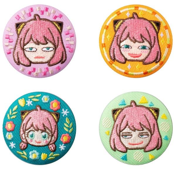 Can Badge Collection Spy x Family Random