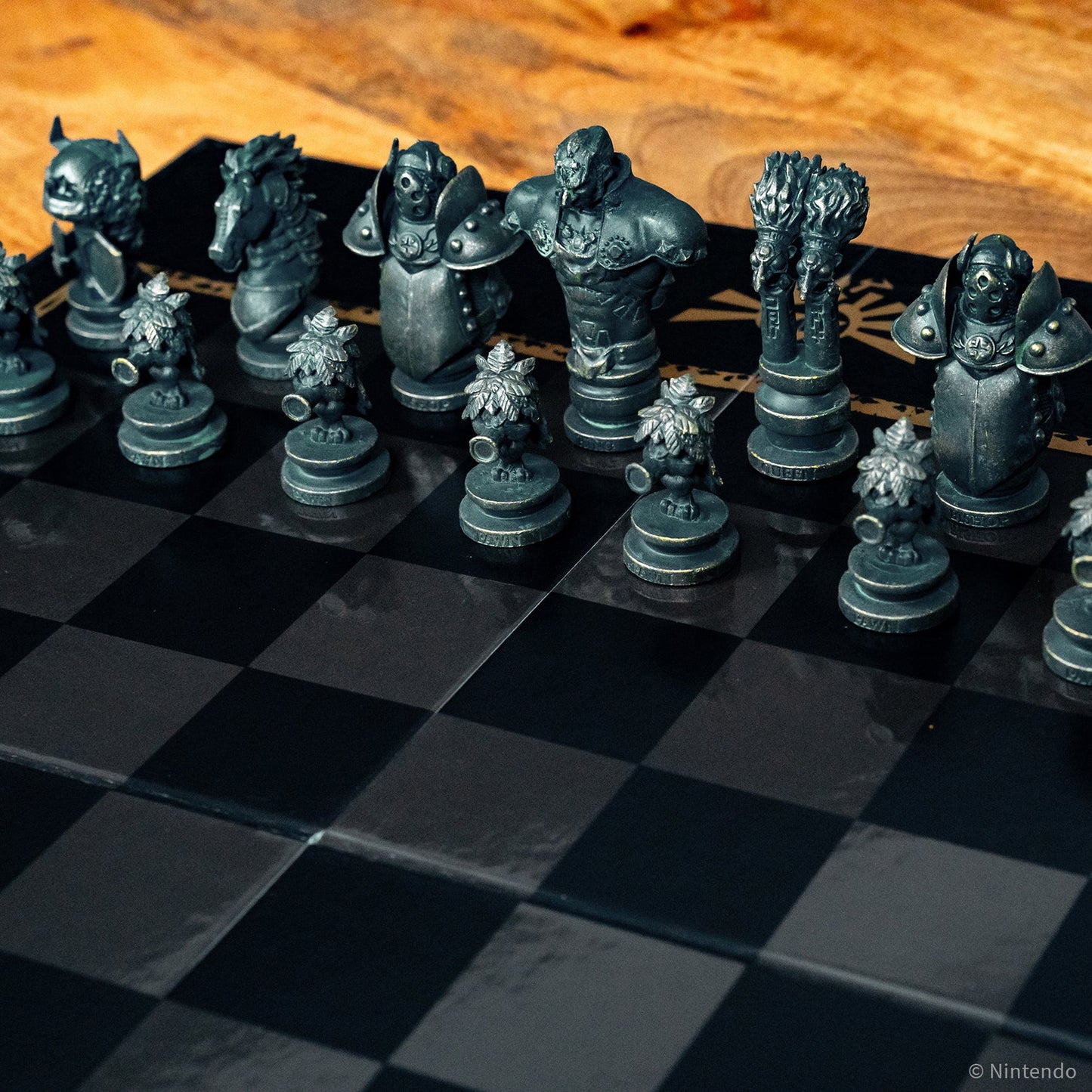The Legend of Zelda™ Chess Set - Bộ Cờ Vua Cao Cấp Chính Hãng The Op Games
