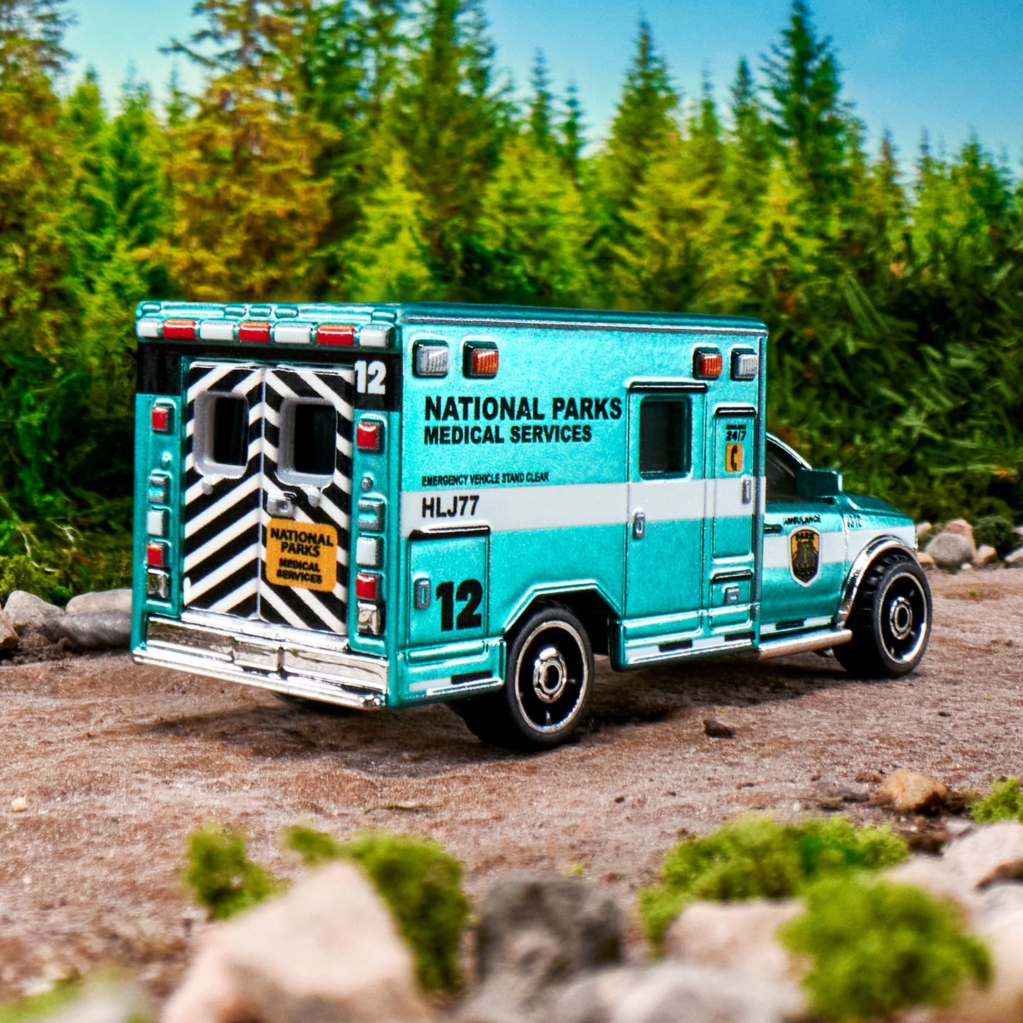 Matchbox 2019 Ram Ambulance Xe Mô Hình Cứu Thương Cao Cấp Matchbox HLJ77 - Hình ảnh bổ sung 4