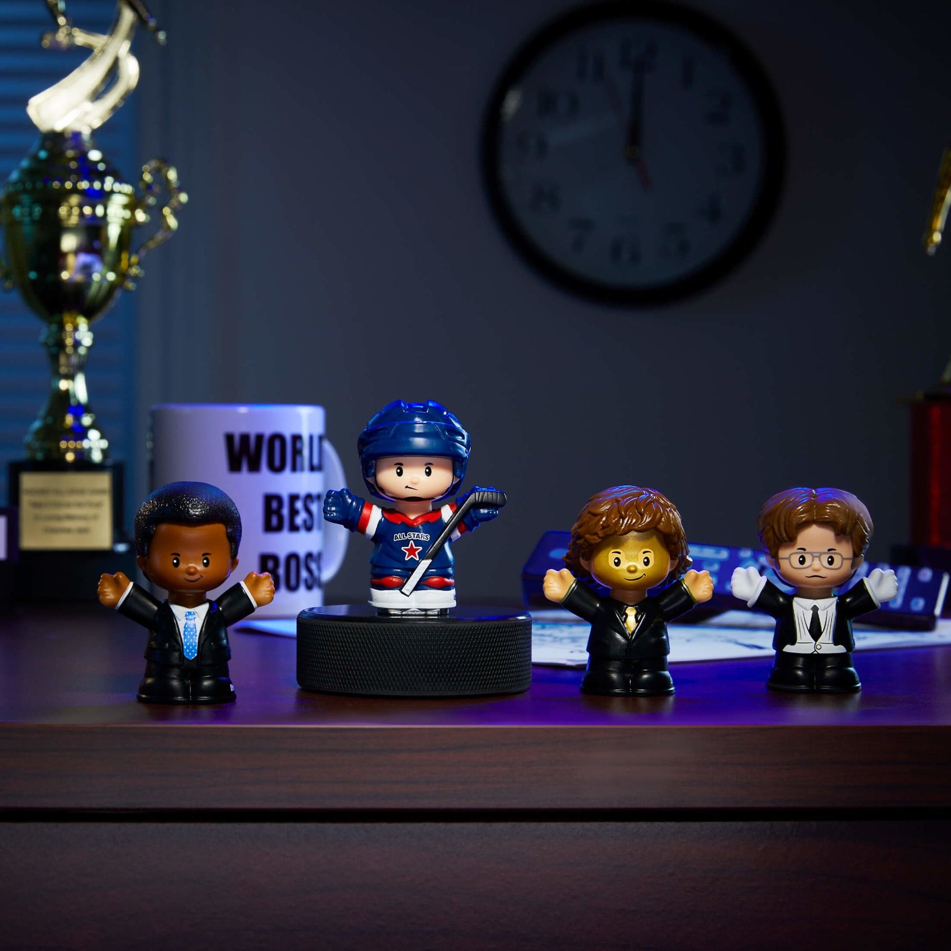 Little People Collector The Office Threat Level Midnight Set - Bộ Mô Hình Nhân Vật Sưu Tầm - Fisher-Price - Hình ảnh chi tiết 2