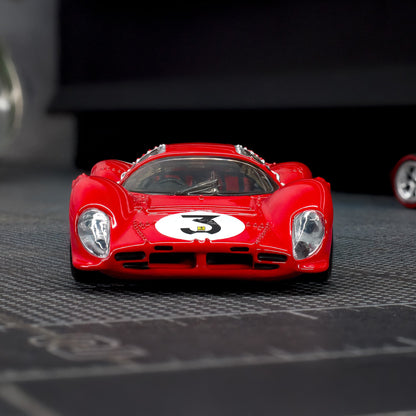 Hot Wheels® Elite 64 1967 Ferrari 330 P4