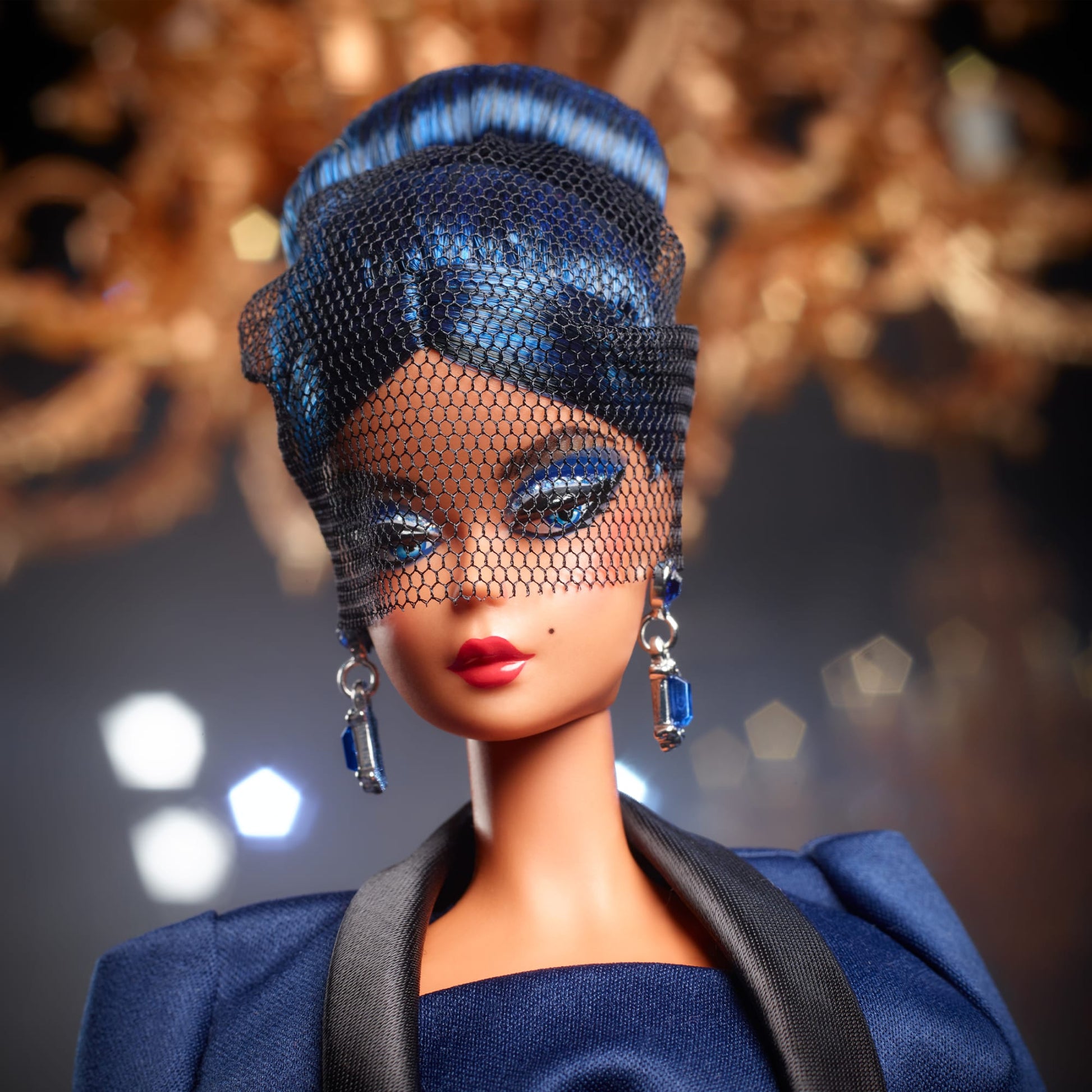 Sapphire Anniversary Barbie Fashion Model Collection Doll - Búp bê Sưu tầm Kỷ niệm 65 năm - Barbie Signature - Góc nhìn khác 3