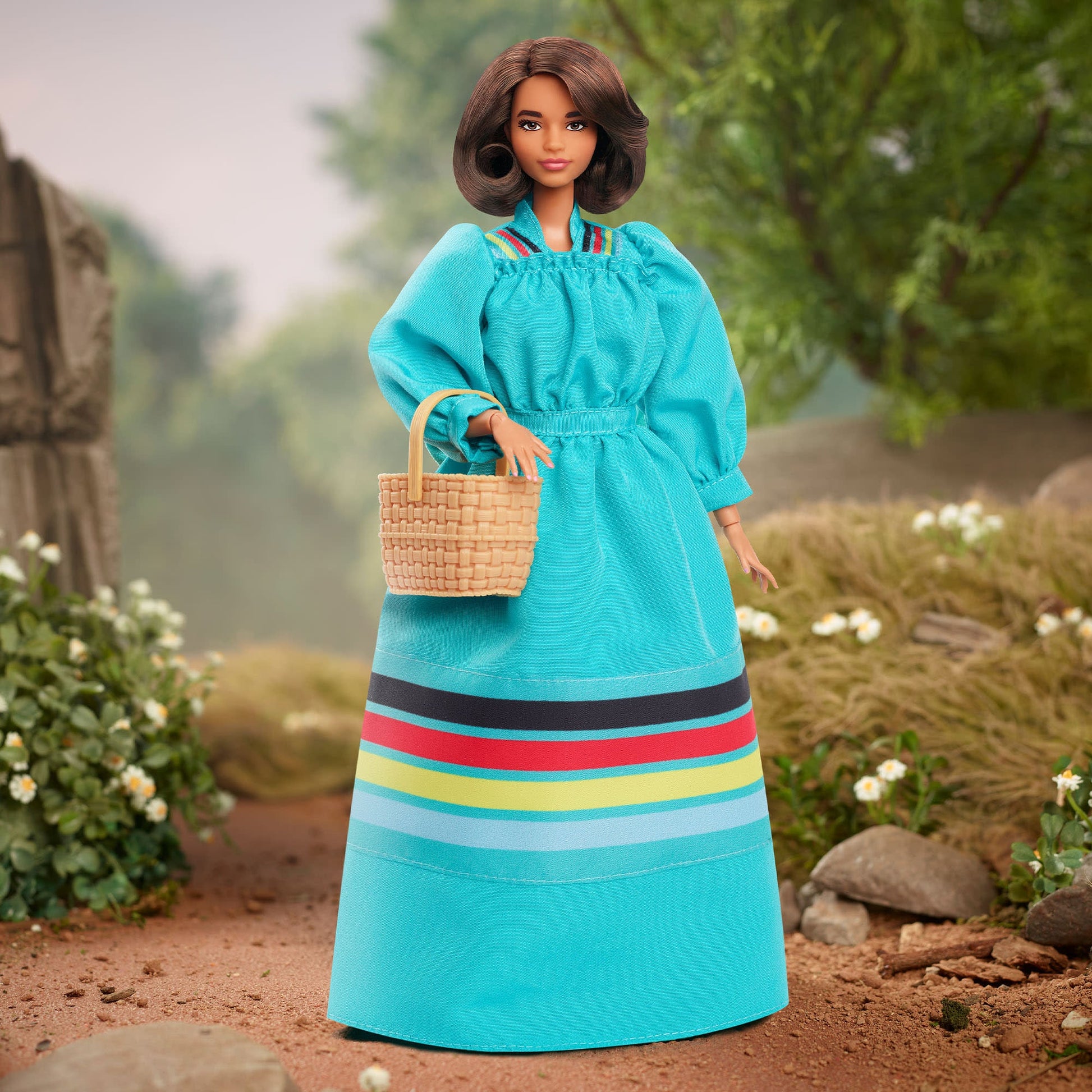 Barbie Inspiring Women Principal Chief Wilma Mankiller Doll - Búp Bê Sưu Tầm Barbie Signature - Góc nhìn khác 3
