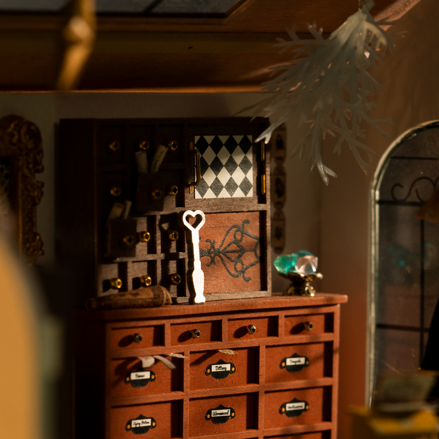 Rolife Miniature House Kit - Kiki's Magic Emporium DG155 - Mô Hình Nhà Gỗ DIY - Rolife