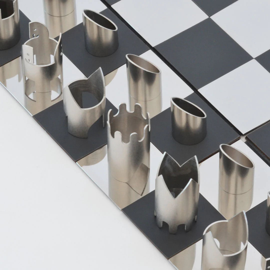 Cy Endfield 24 Karat Gold and Silver Plated Travel Chess Set - Bộ Cờ Vua Du Lịch Mạ Vàng 24K Cao Cấp - Chess House - Hình ảnh bổ sung 5