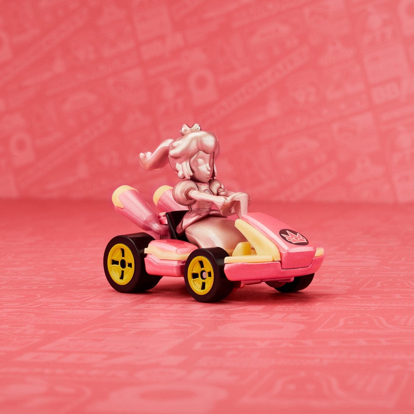 Hot Wheels Mario Kart Pink Gold Peach Collectible Vehicle - Xe Mô Hình Sưu Tầm - Mattel HGT99 - Góc nhìn khác 3