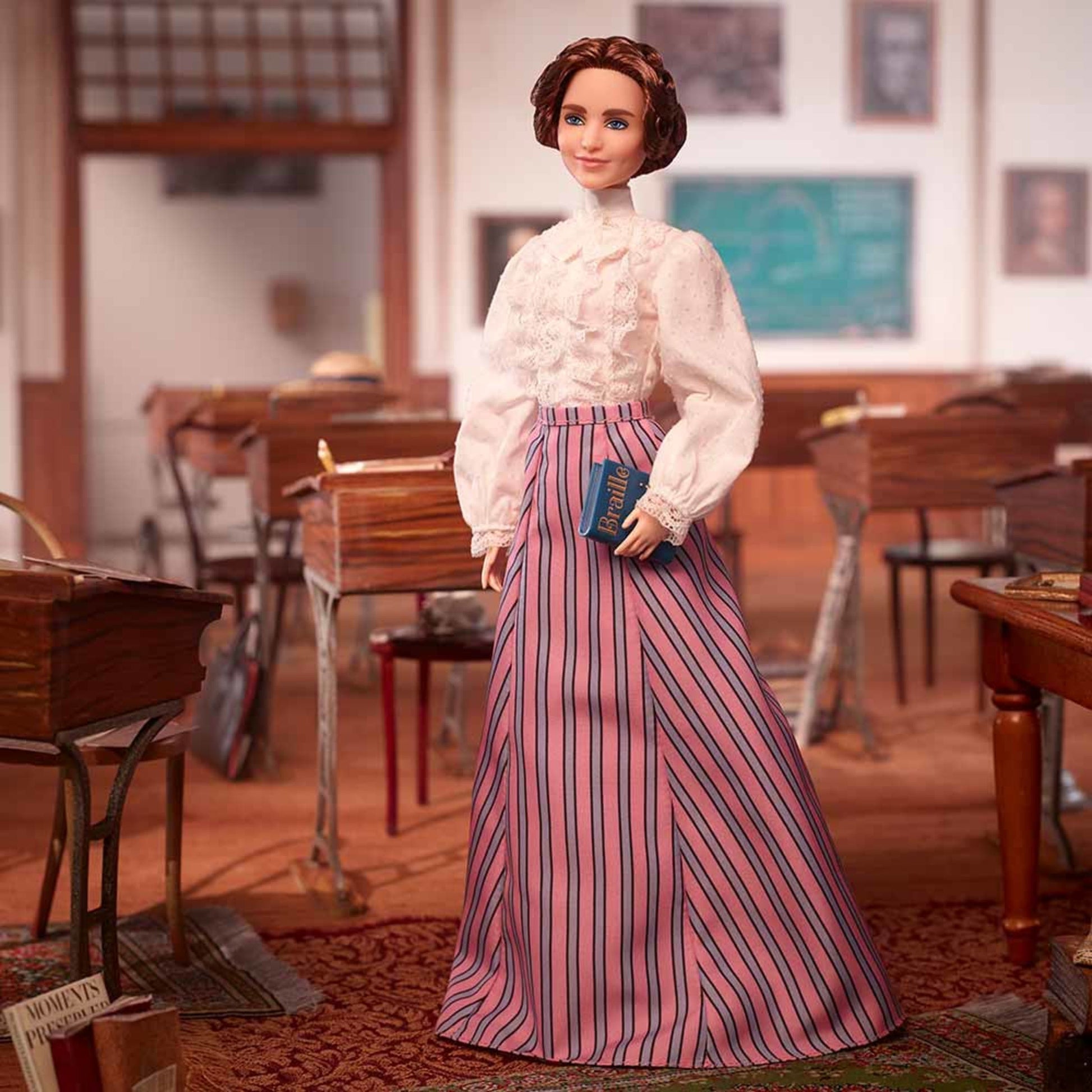 Barbie Inspiring Women Helen Keller Doll - Búp Bê Sưu Tầm Phụ Nữ Truyền Cảm Hứng - Mattel GYH02 - Góc nhìn khác 3