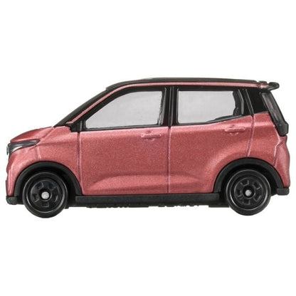 Đồ chơi mô hình xe Tomica No. 8 Nissan Sakura