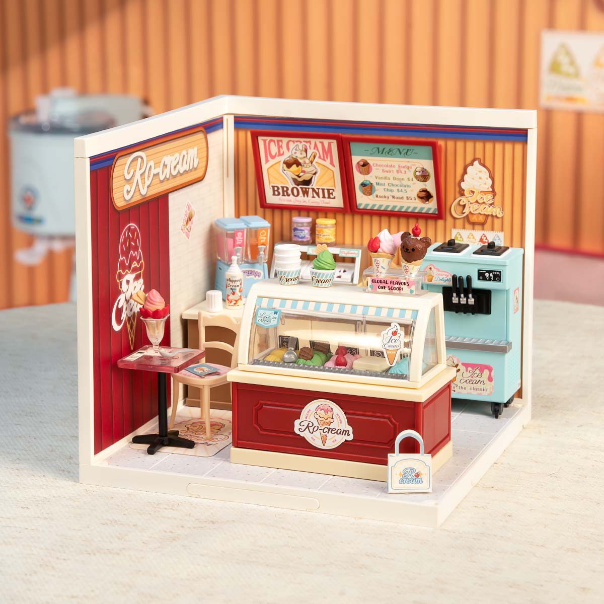 Rolife Flavorful Ice Cream DIY Miniature House DW018B - Mô hình nhà búp bê mini tự lắp ráp - Rolife DW018B
