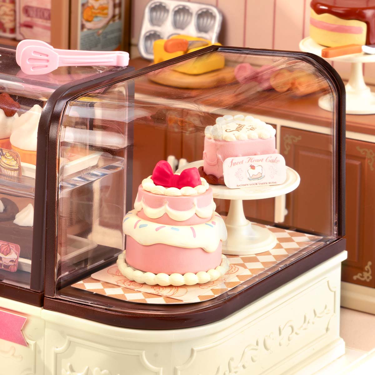 Rolife Tasty Cake Shop DIY Miniature House DW019B - Mô hình nhà búp bê thu nhỏ tự lắp ráp - Rolife