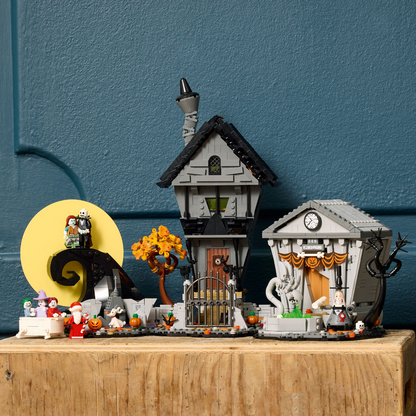 LEGO® Ideas Disney Tim Burton’s The Nightmare Before Christmas - Bộ Lắp Ráp Mô Hình Halloween Town 21351 - Hình ảnh bổ sung 5