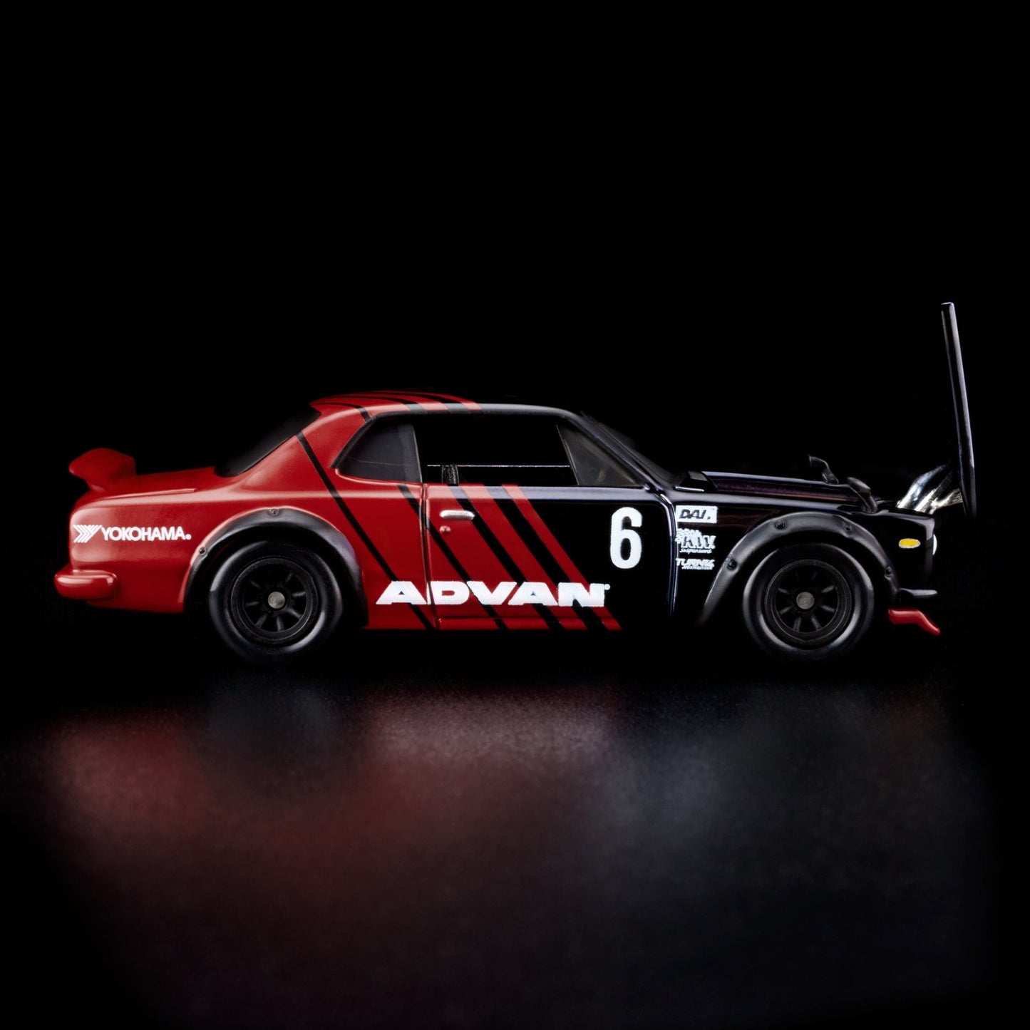 Hot Wheels RLC 1972 Skyline H/T 2000GT-R - Mô Hình Xe Nissan Skyline JDM Cao Cấp - Hot Wheels RLC Exclusive Hot Wheels - ảnh 