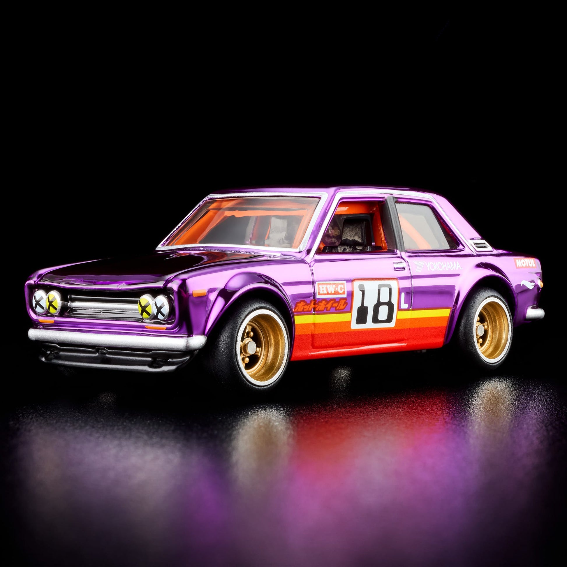 Hot Wheels Premium Car Culture 2-Pack 2004 Volkswagen Gold R32 & Volkswagen Golf MK7