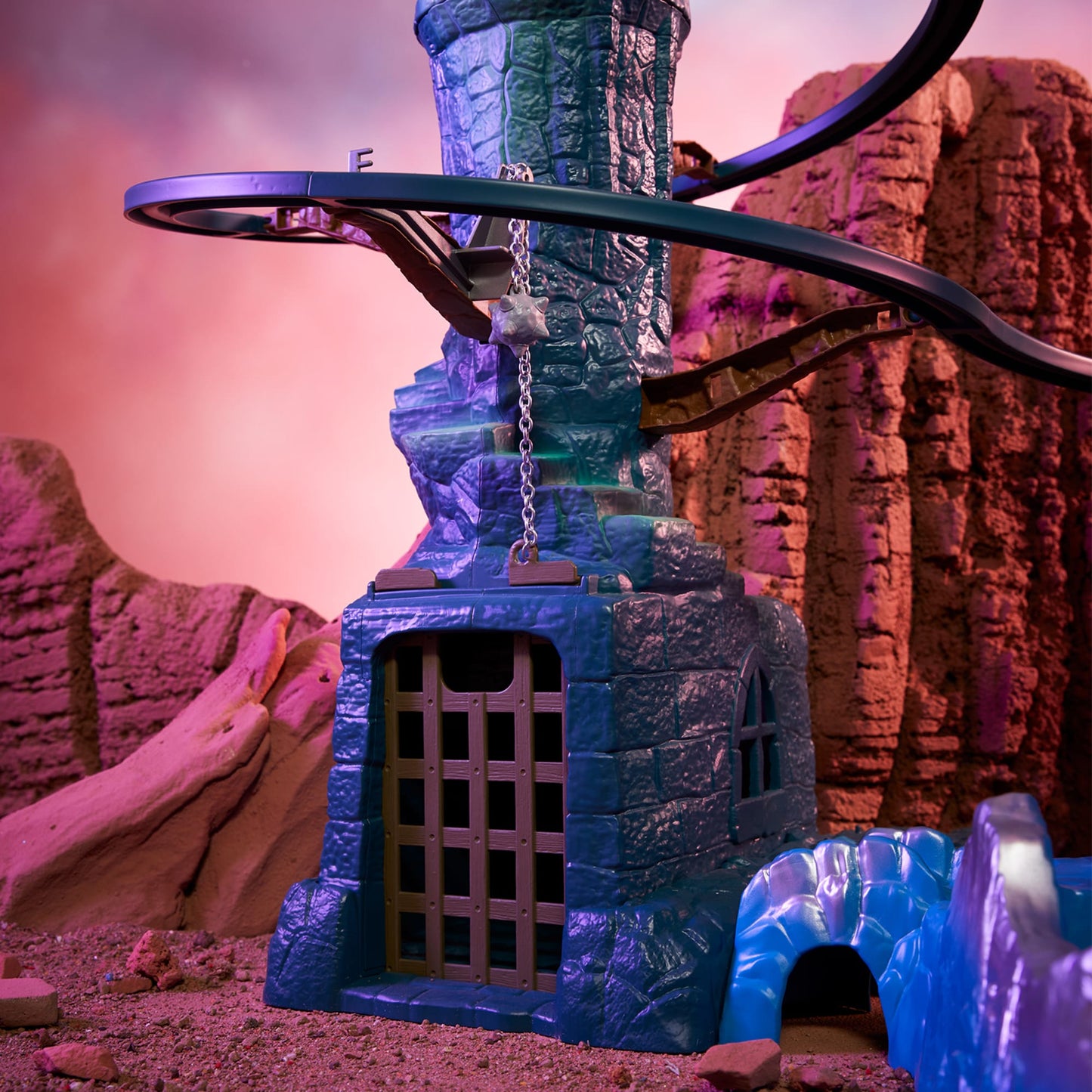 Masters of the Universe Origins Eternia Playset - Bộ Đồ Chơi Mô Hình Chiến Trường Eternia - Mattel HGW42 - Hình ảnh chi tiết 2