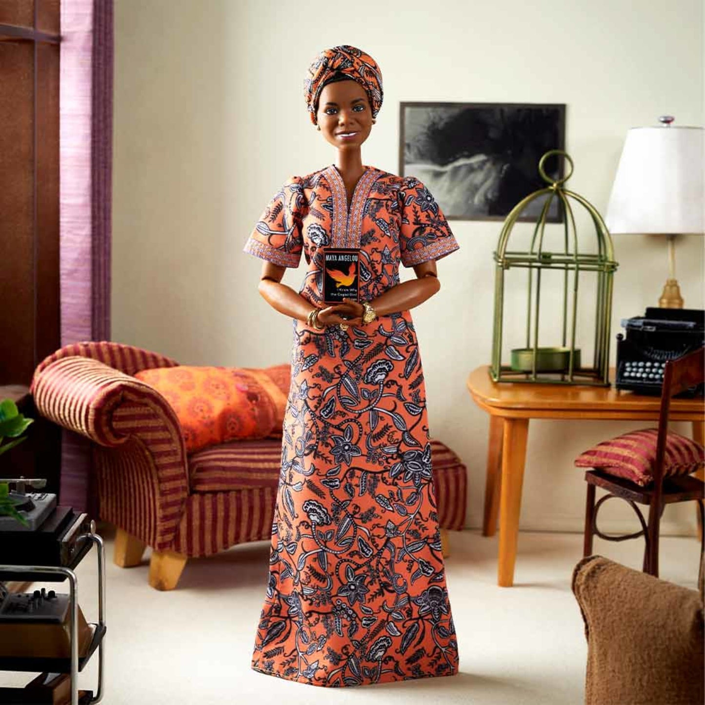 Barbie Inspiring Women Maya Angelou Doll - Búp bê Sưu tầm Maya Angelou - Mattel Signature - Hình ảnh bổ sung 4