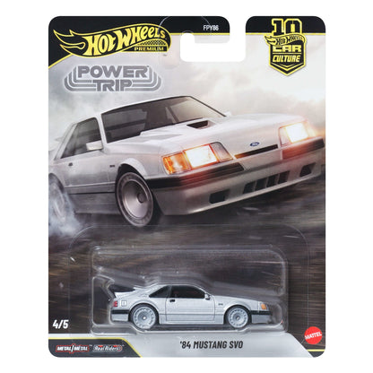 Hot Wheels Premium Car Culture 2-Pack 2004 Volkswagen Gold R32 & Volkswagen Golf MK7