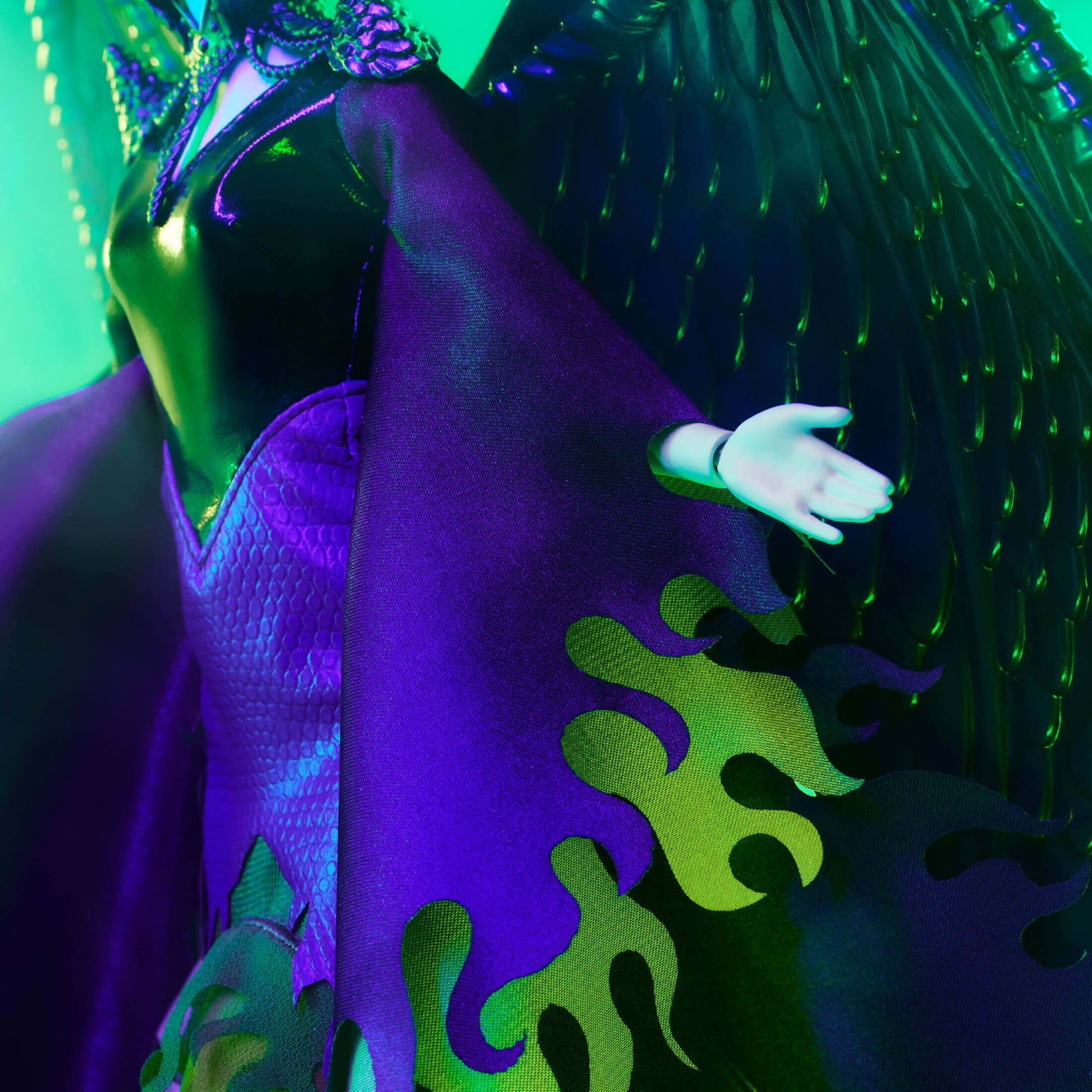 Darkness Descends Series Maleficent Doll - Búp Bê Disney Sưu Tầm Cao Cấp - Mattel Creations Mattel - ảnh 4 - Collectible Doll