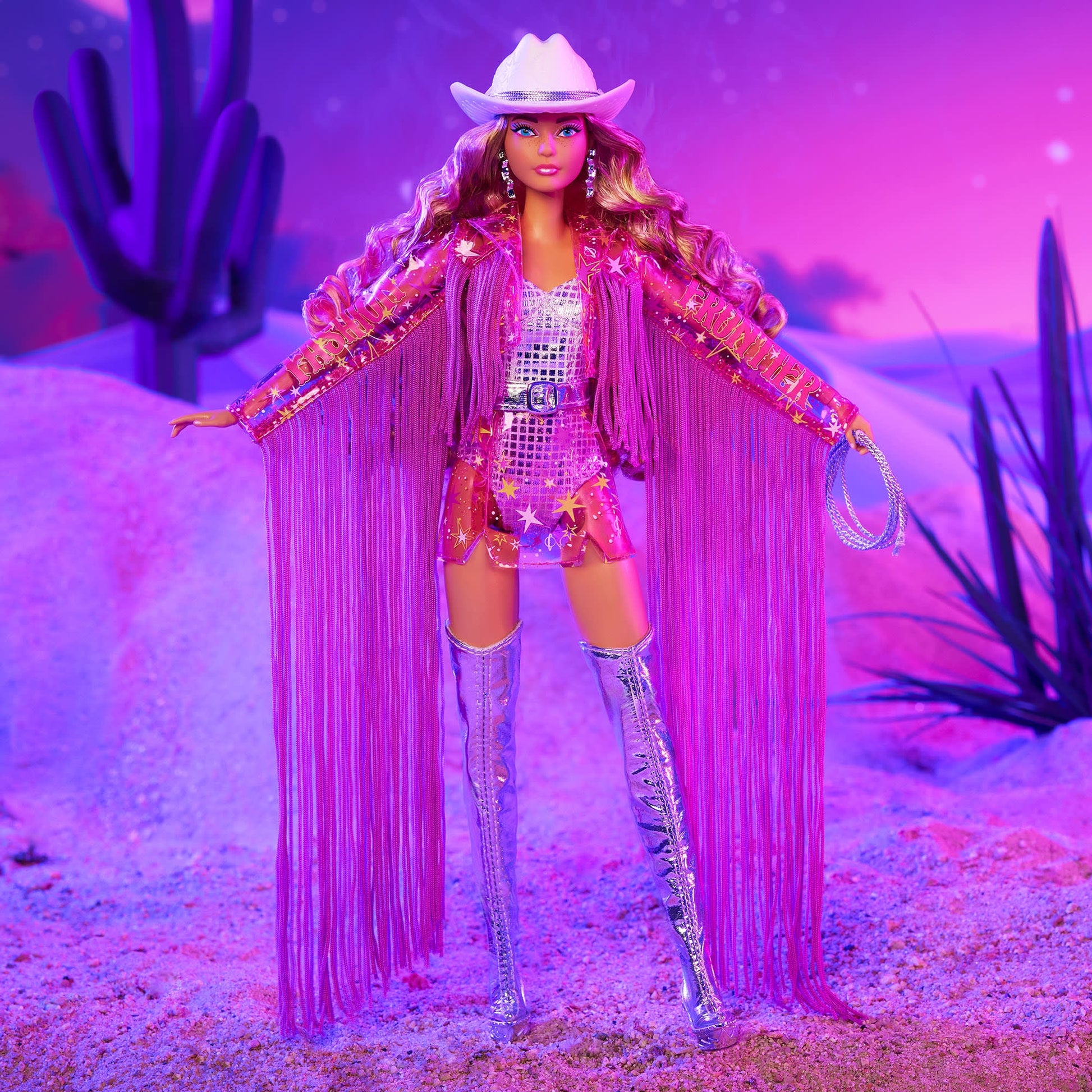 Barbie Fashion Frontier Doll - Búp Bê Sưu Tầm Cao Cấp Barbie Signature HRM92 - Hình ảnh chi tiết 2