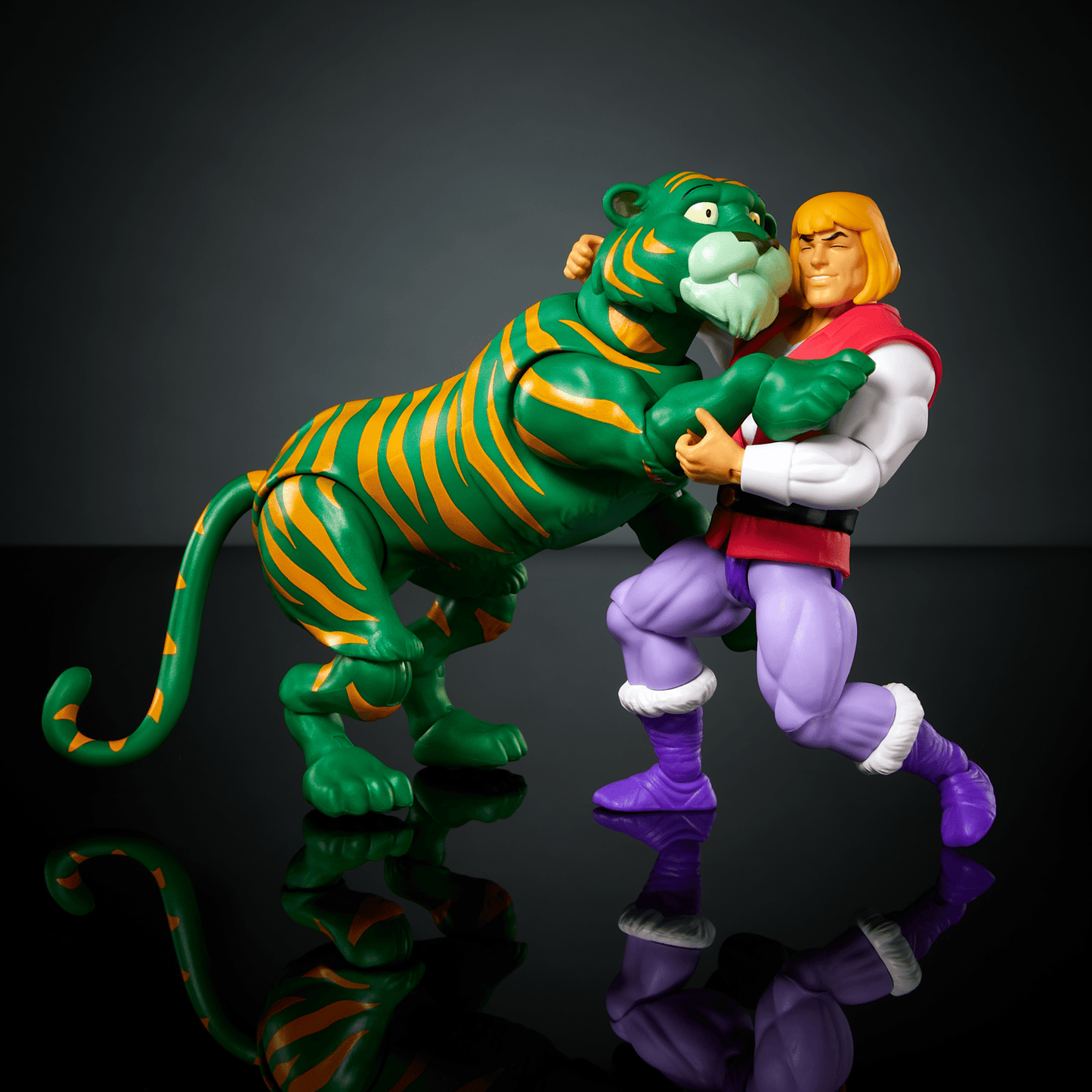 MOTU Origins Prince Adam & Cringer 2-Pack Action Figures - Bộ Mô Hình Hành Động Chính Hãng Mattel - Hình ảnh bổ sung 4