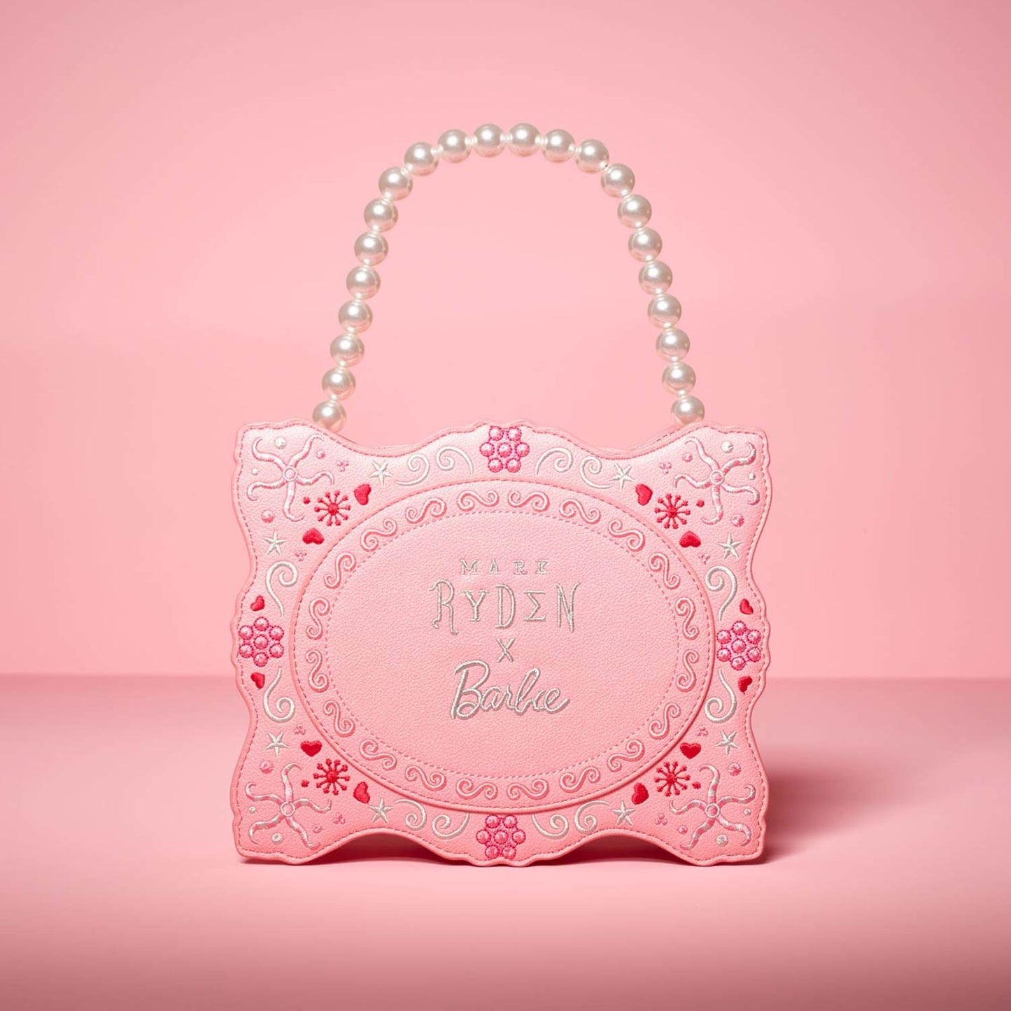 Mark Ryden x Barbie Pink Pop Purse - Túi Xách Thời Trang Nghệ Thuật Cao Cấp Barbie Signature - Hình ảnh chi tiết 2