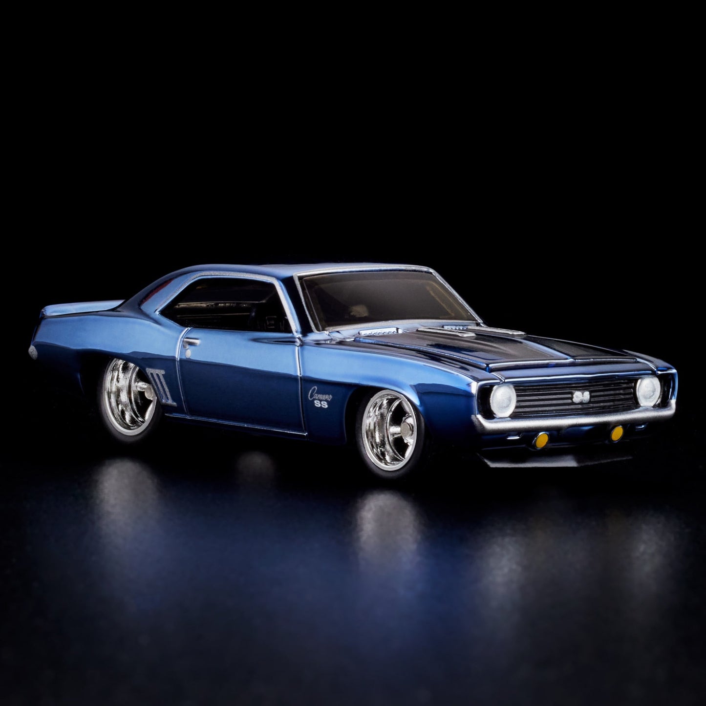 RLC Exclusive 1969 Chevy Camaro SS Xe Mô Hình Tỷ Lệ 1:64 Hot Wheels Red Line Club - Góc nhìn khác 3