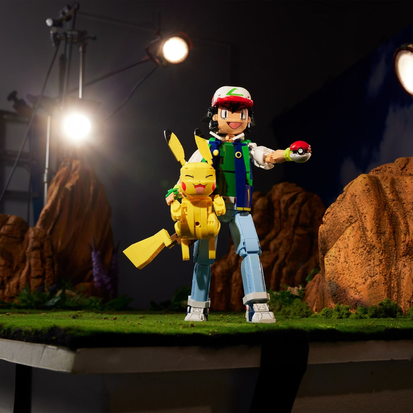 Ash & Pikachu: Path to Victory - Bộ Lắp Ráp Mô Hình Pokémon MEGA Showcase HTJ05