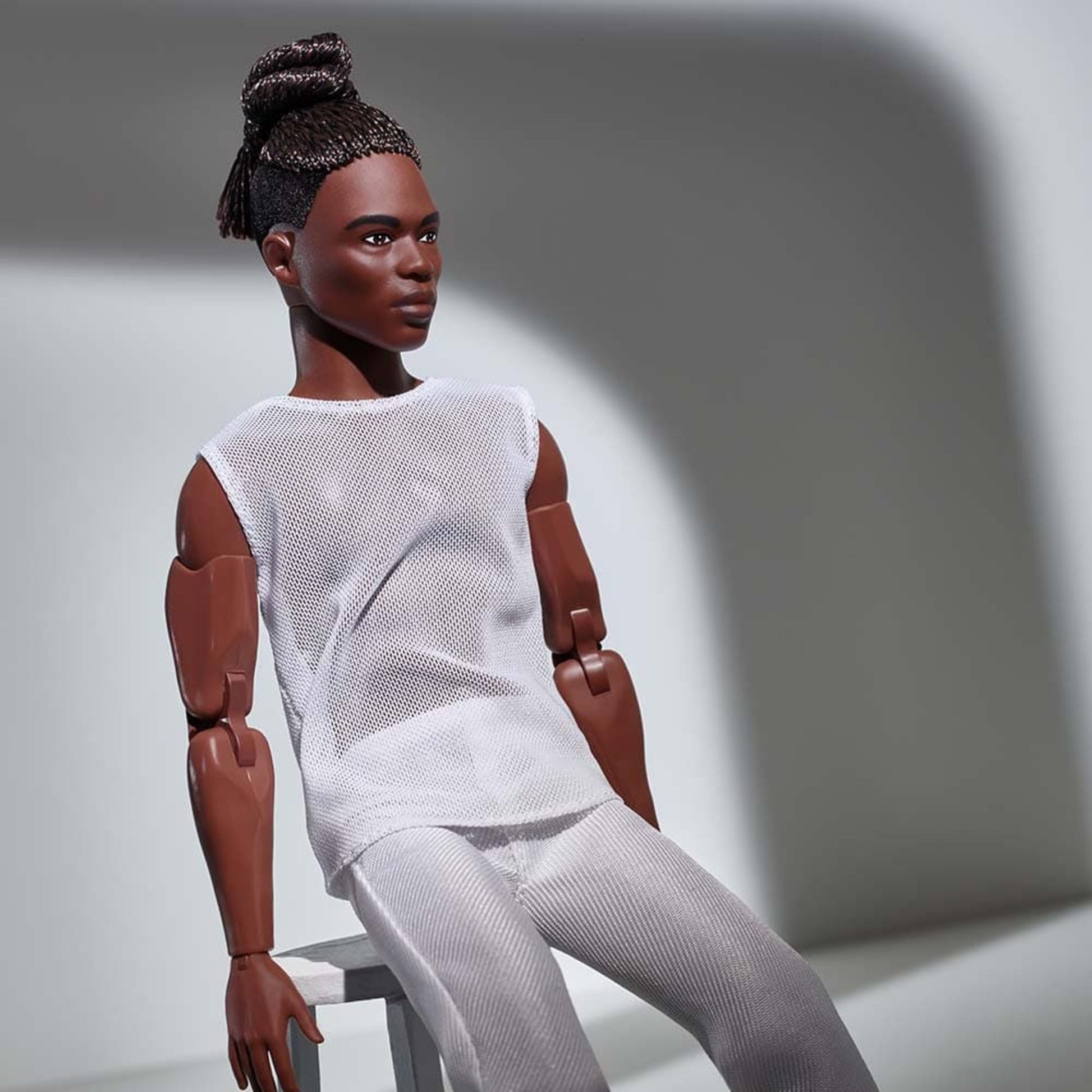 Barbie Looks Ken Doll (Brunette with Braids & Bun Hairstyle) - Búp Bê Ken Thời Thượng Dòng Black Label - Mattel GXL14 - Hình ảnh bổ sung 7