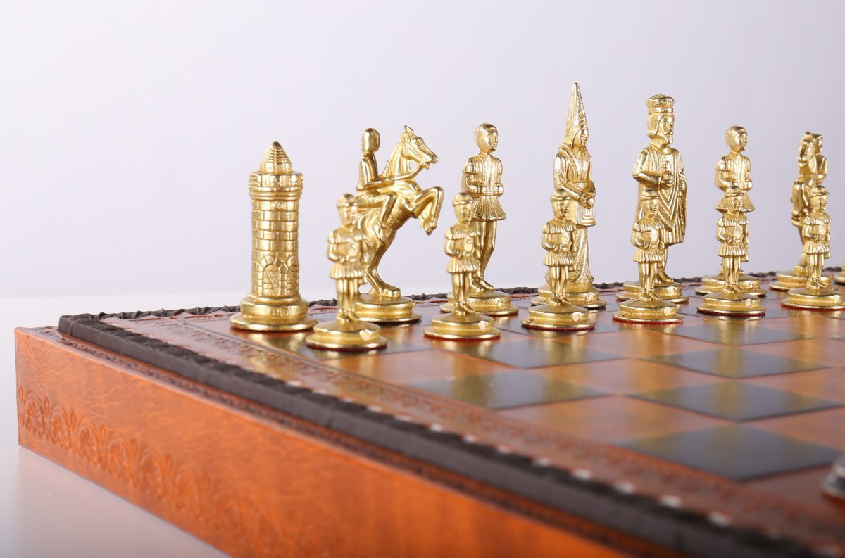 Gothic Chess Set with Leatherette Storage Board - Bộ Cờ Vua Cao Cấp & Hộp Đựng Giả Da - Chess House - Hình ảnh bổ sung 4