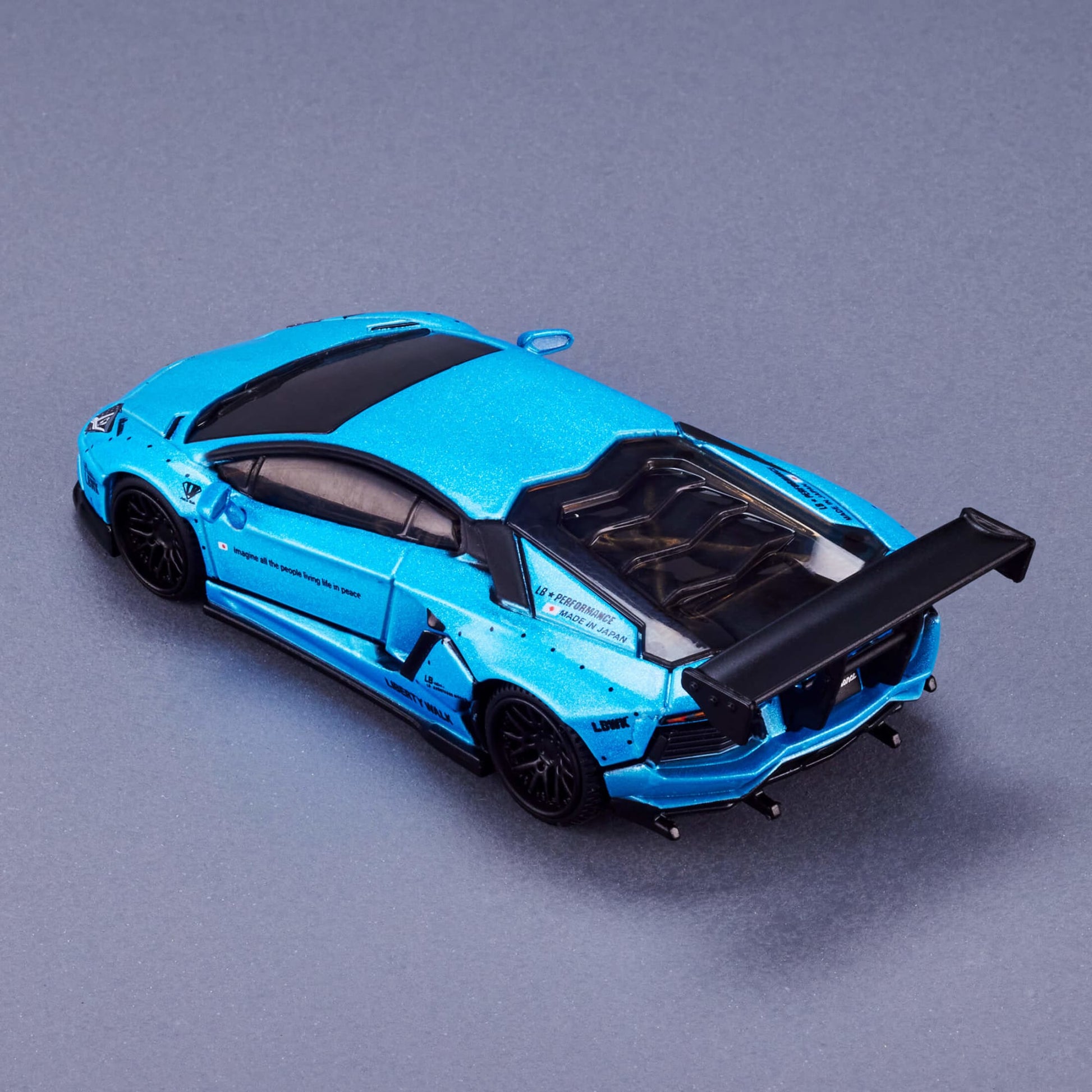 Elite 64 Series LBWK Lamborghini Aventador LP 700-4 - Mô hình xe tỉ lệ 1:64 Hot Wheels - Góc nhìn khác 3