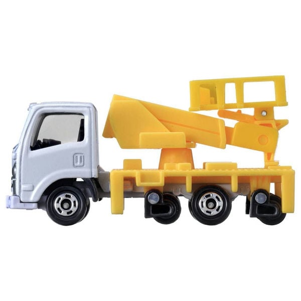 Tomica No. 17 Isuzu Elf Road Railer