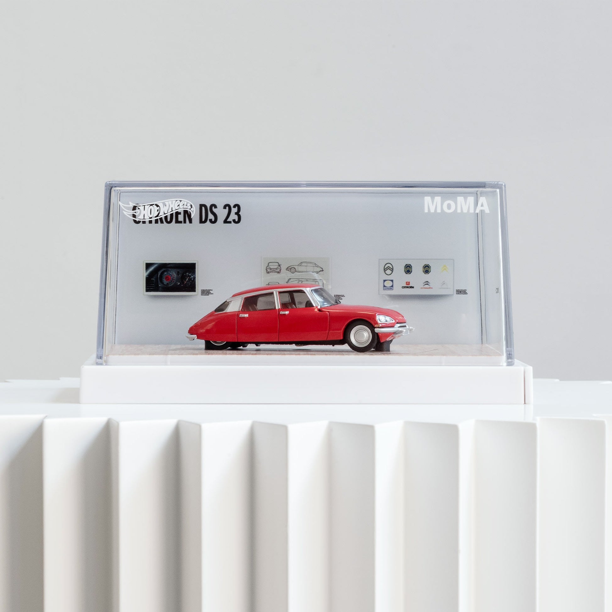Hot Wheels x MoMA Citroën DS 23 Sedan