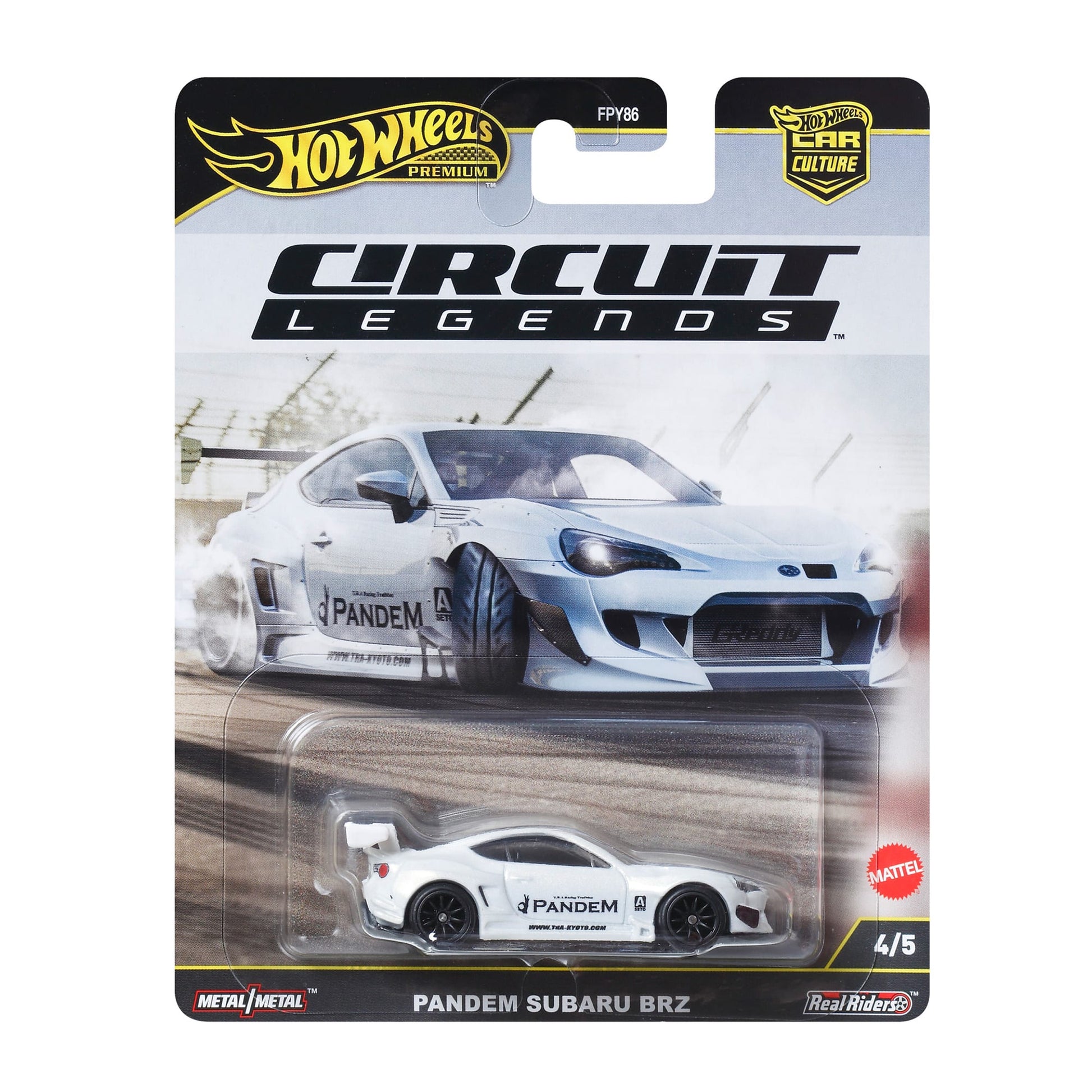 Hot Wheels Premium Car Culture 2-Pack 2004 Volkswagen Gold R32 & Volkswagen Golf MK7