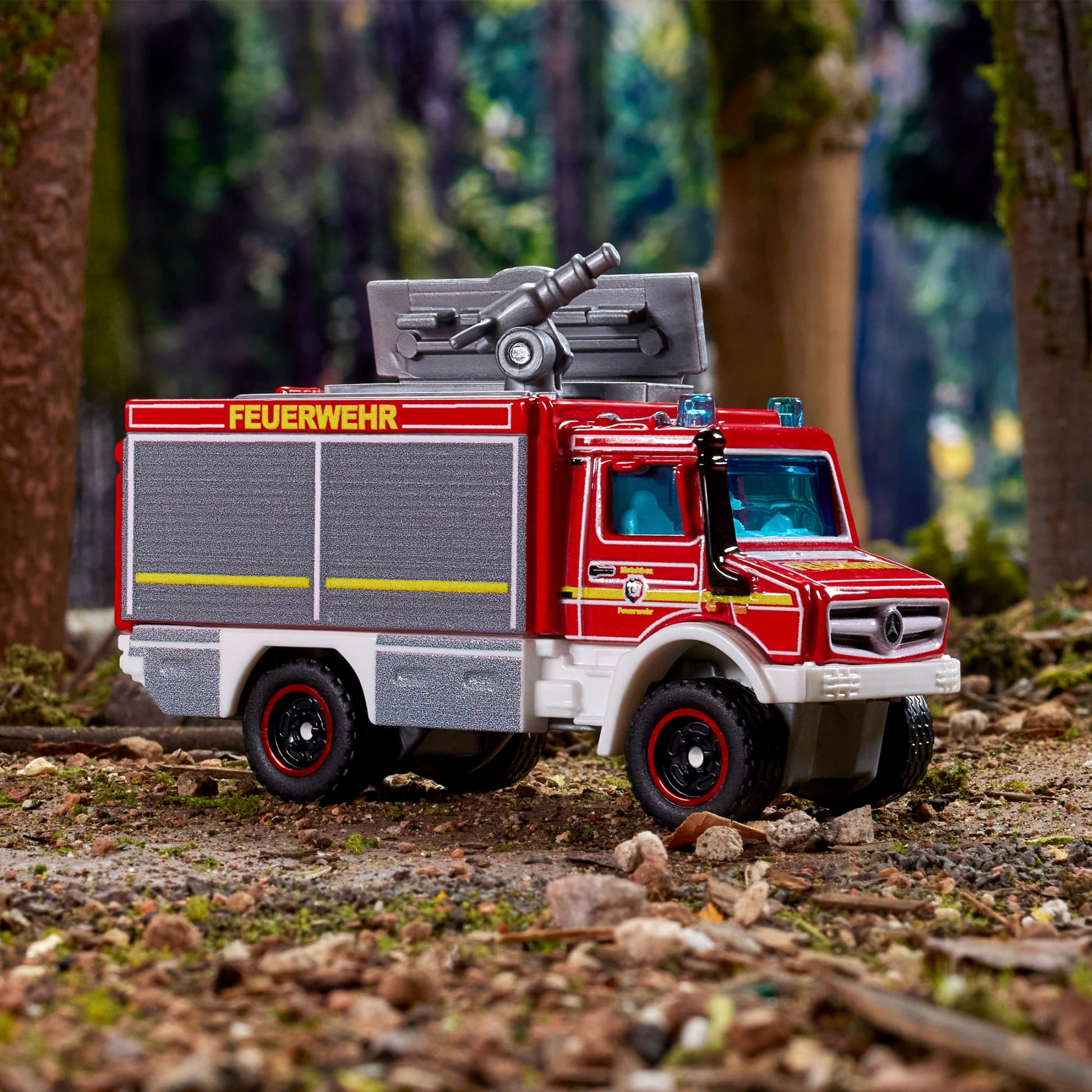 Matchbox Collectors Mercedes-Benz Unimog Fire Truck - Xe Cứu Hỏa Mô Hình Kim Loại Cao Cấp - Hình ảnh sản phẩm