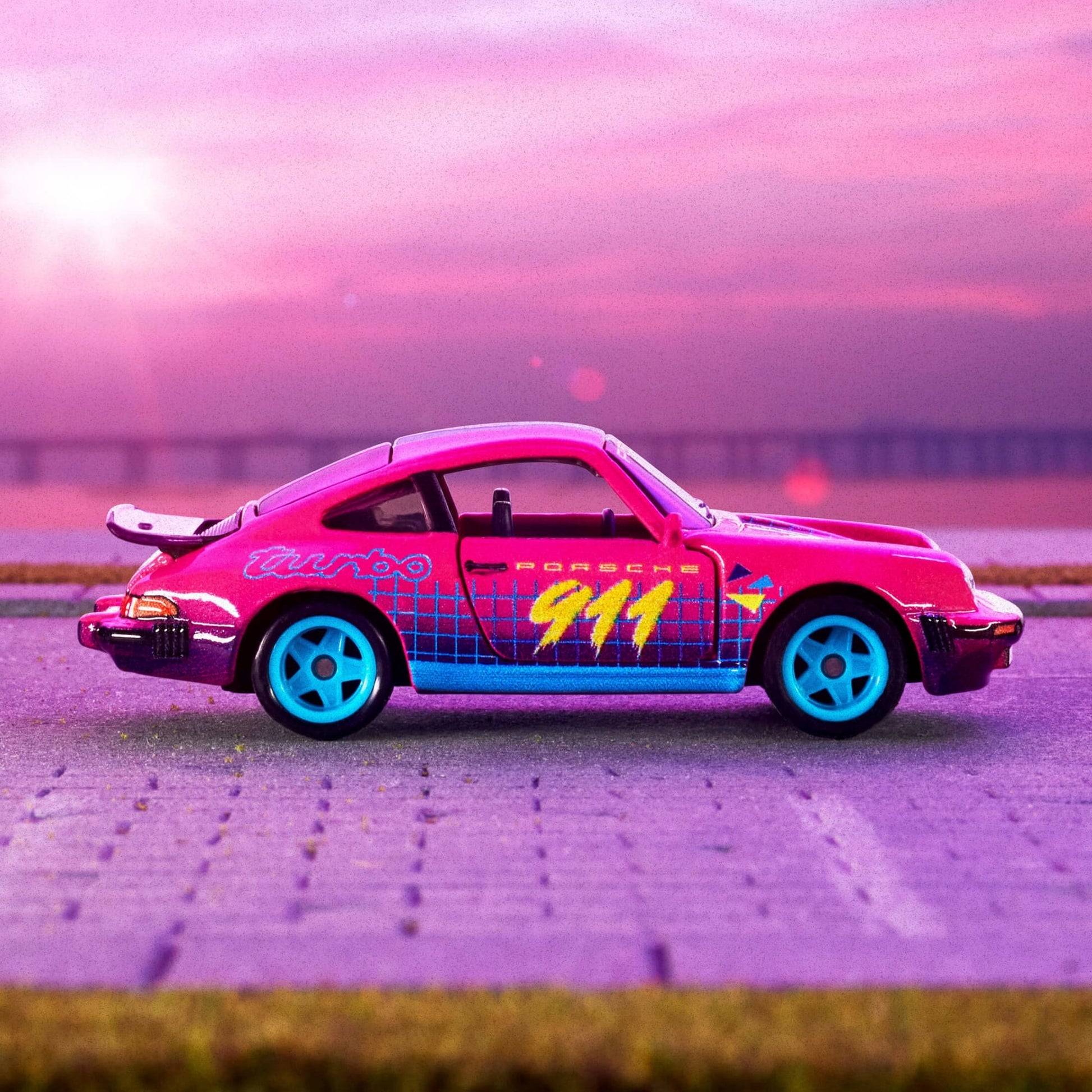 Matchbox ’80 Porsche 911 Turbo - Xe Mô Hình Kim Loại Cao Cấp Tỉ Lệ 1:64 Matchbox - Hình ảnh bổ sung 4