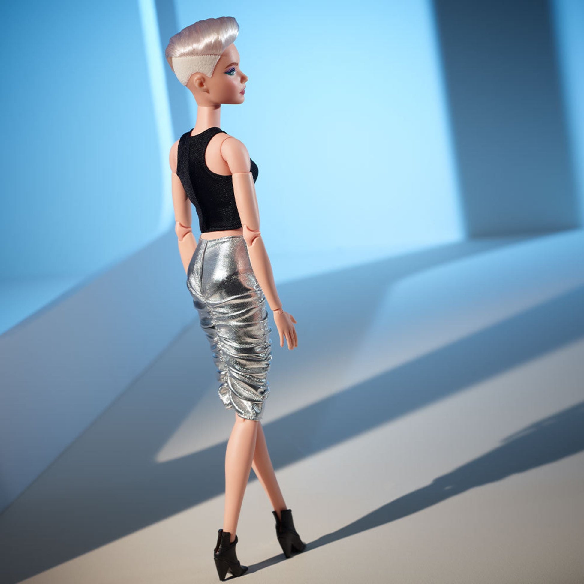 Barbie Looks Doll (Original, Blonde Pixie Cut) - Búp bê sưu tầm cao cấp Barbie Signature HCB78 - Hình ảnh bổ sung 6