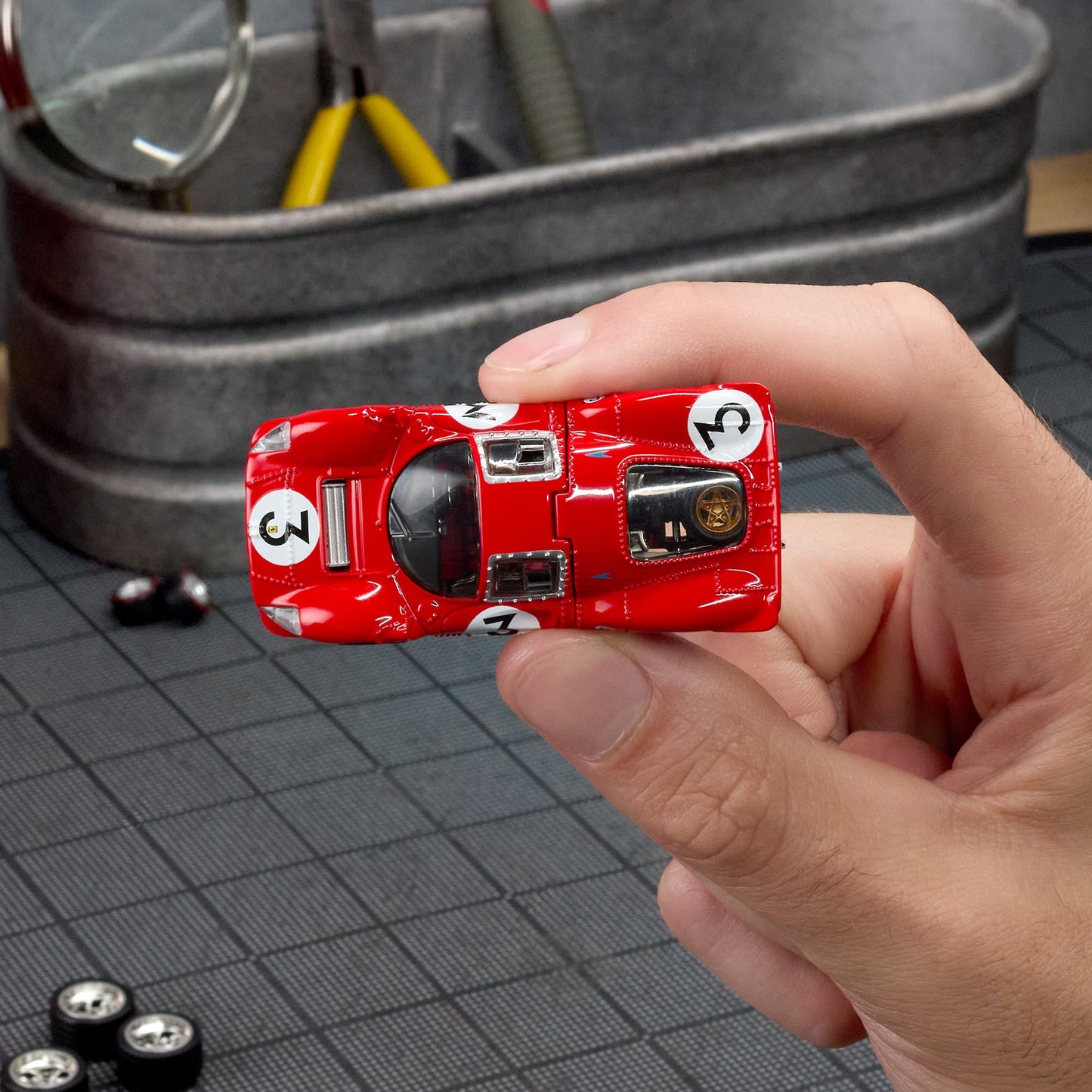 Hot Wheels® Elite 64 1967 Ferrari 330 P4