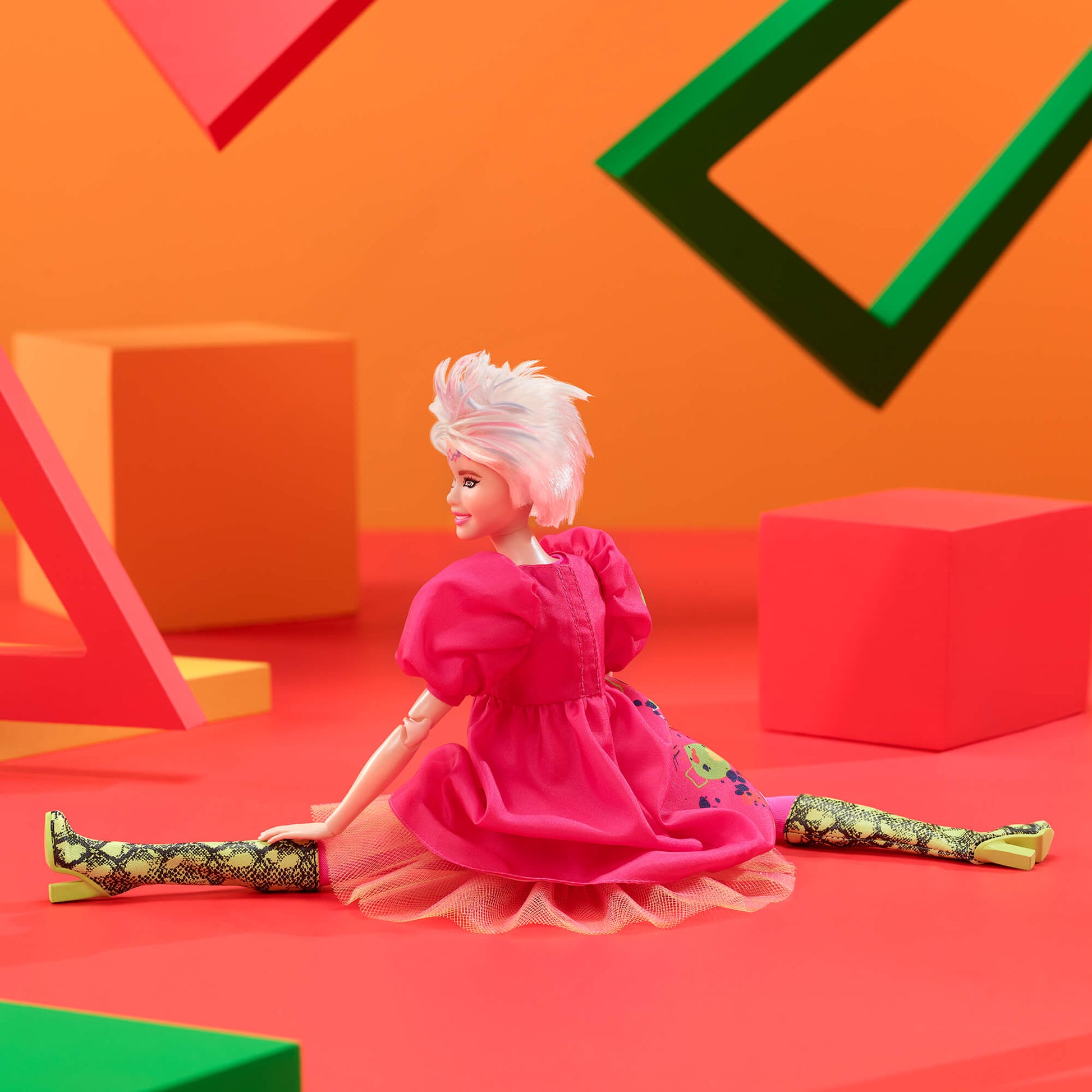 Weird Barbie – Barbie The Movie Búp Bê Sưu Tầm Barbie Signature - Hình ảnh bổ sung 4