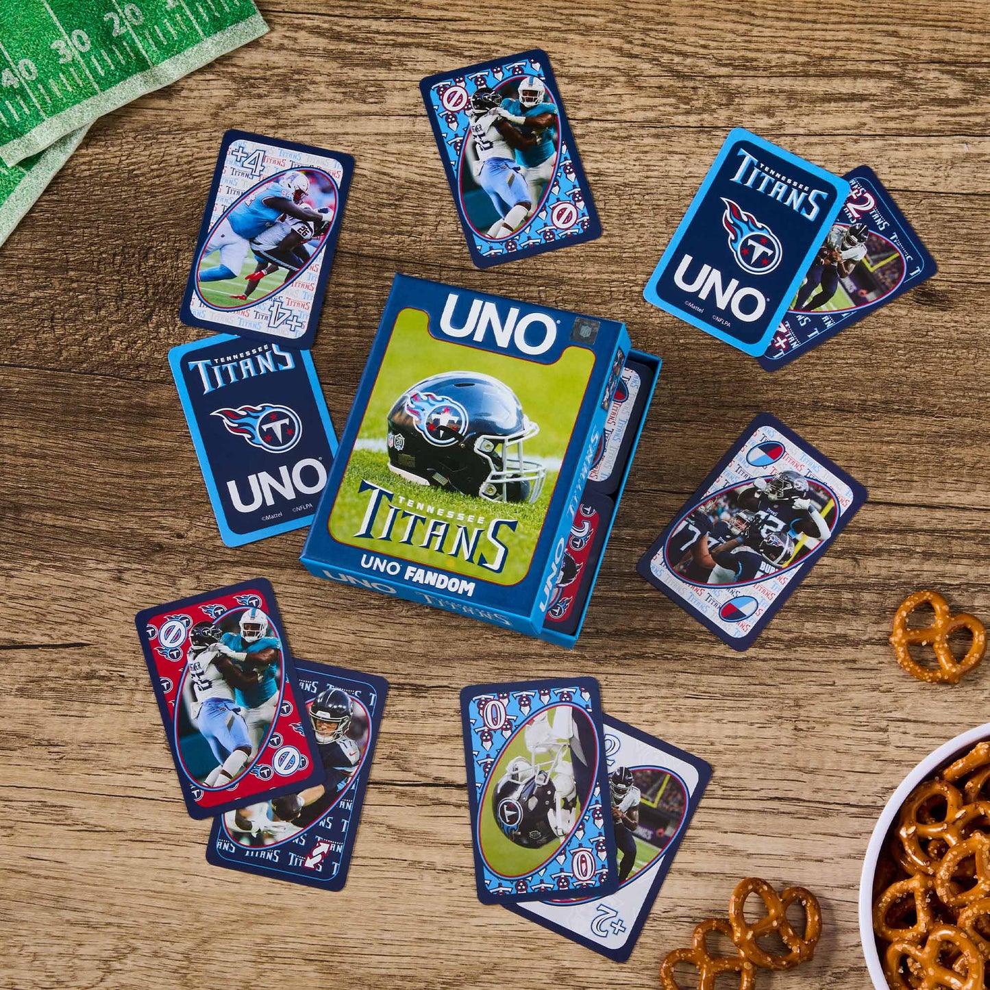 UNO Fandom NFL Tennessee Titans Game Deck - Bộ Bài Thẻ Bài Thể Thao - Mattel JDK25 - Góc nhìn khác 3