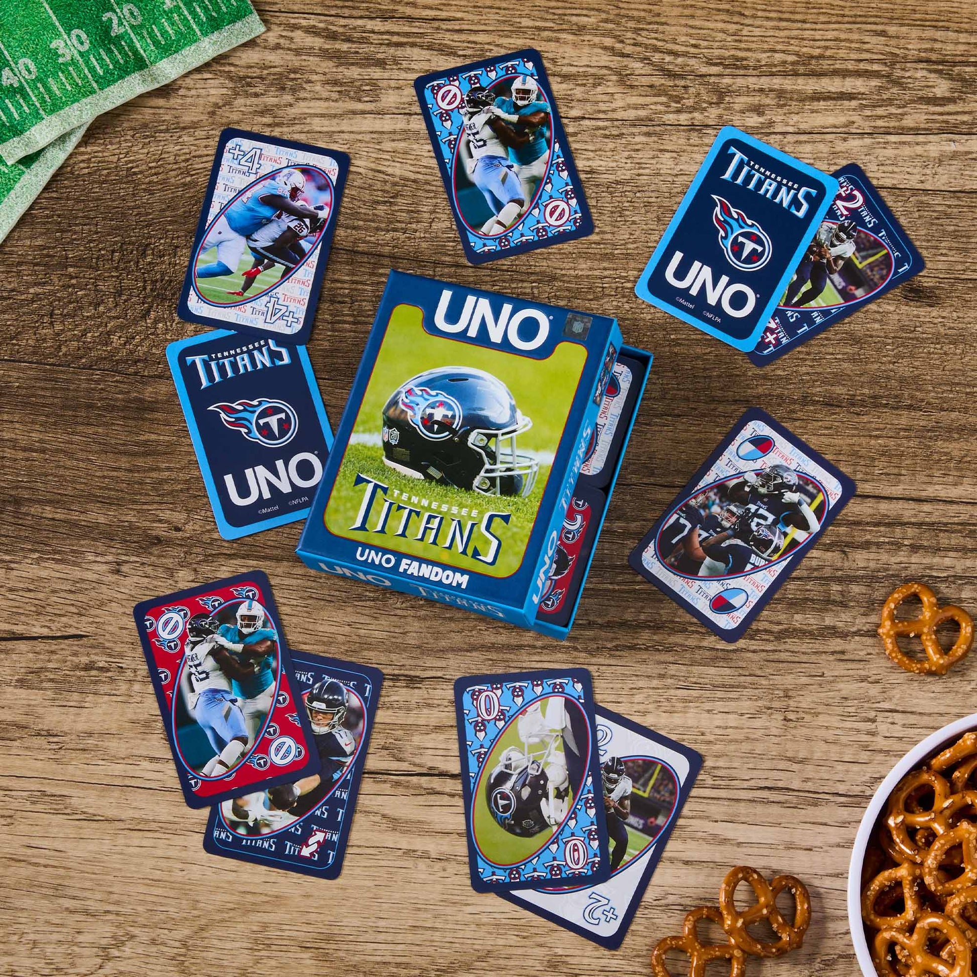 UNO Fandom NFL Tennessee Titans Game Deck - Bộ Bài Thẻ Bài Thể Thao - Mattel JDK25 - Góc nhìn khác 3