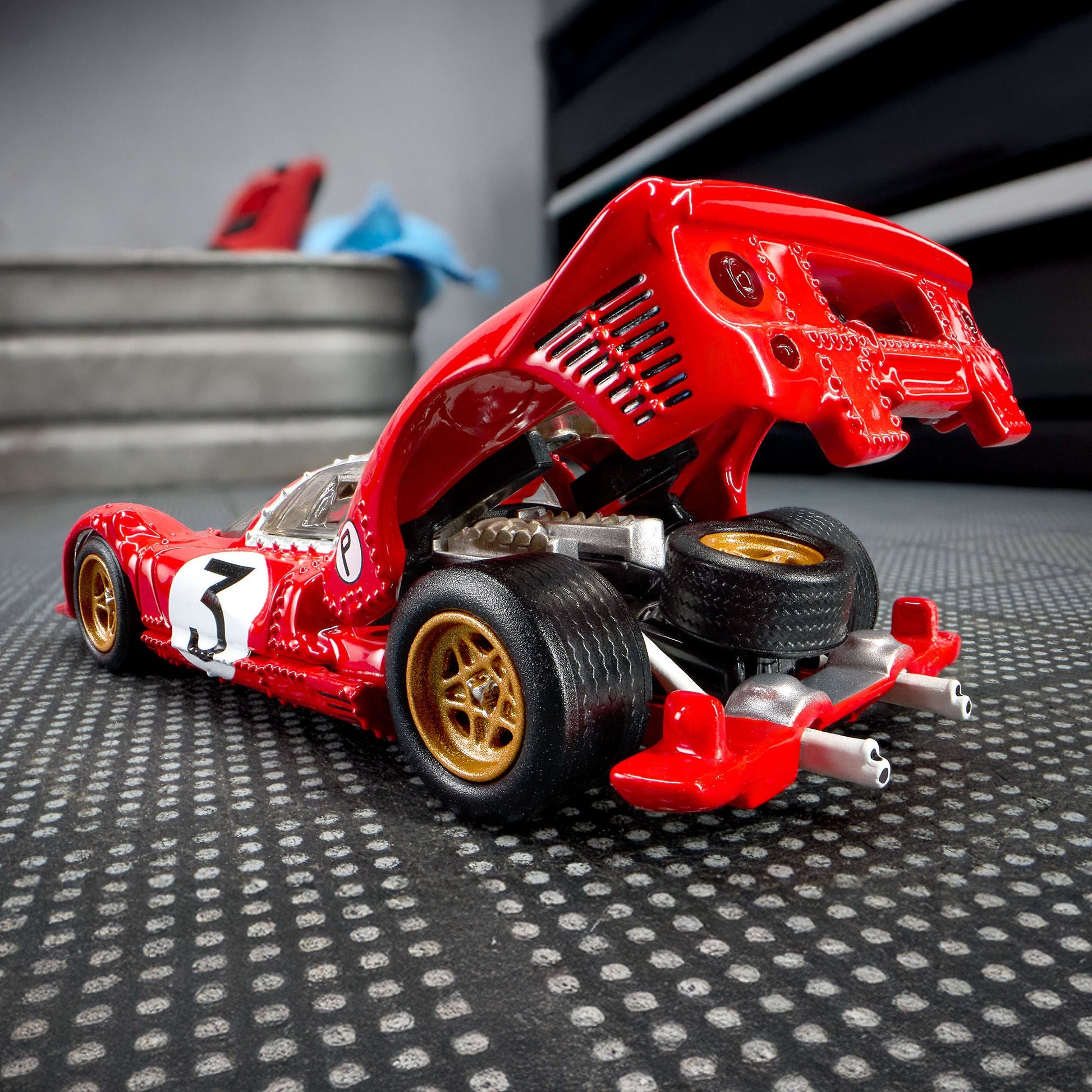 Hot Wheels® Elite 64 1967 Ferrari 330 P4