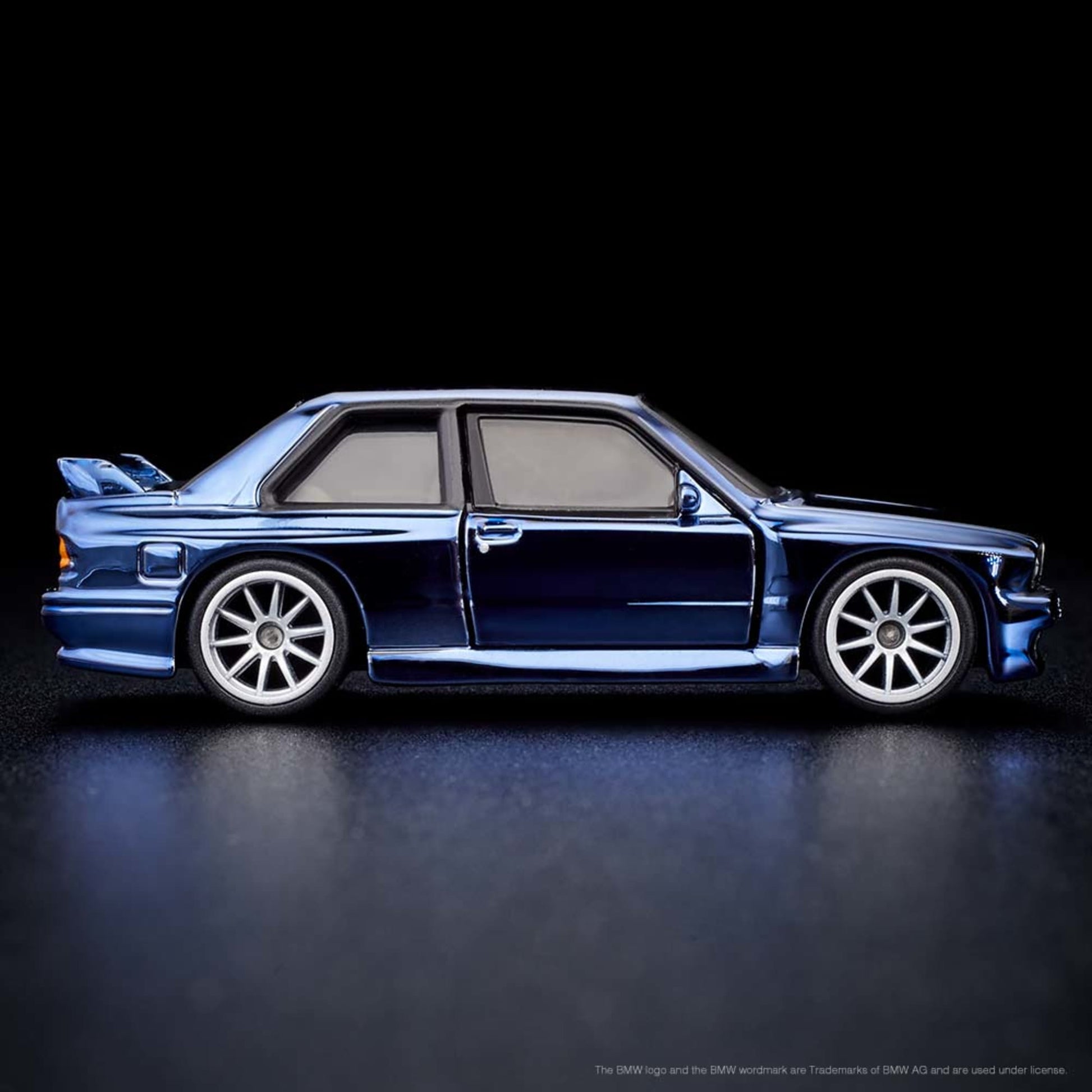 RLC Exclusive 1991 BMW M3 Mô Hình Xe Ô Tô Kim Loại Hot Wheels Collectors - Góc nhìn khác 3