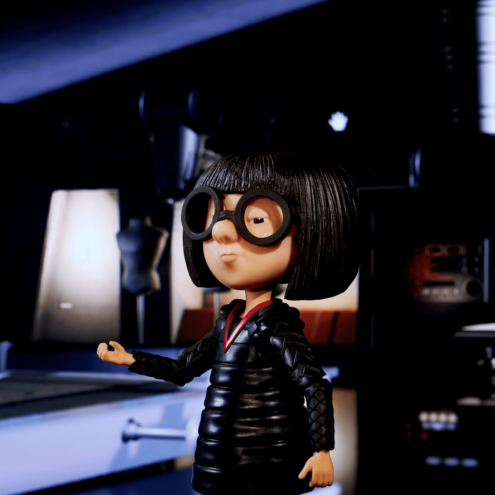 Pixar Spotlight Series Edna Mode Collector Figure The Incredibles - Mô hình sưu tầm cao cấp - Mattel Creations GWG70 - Hình ảnh bổ sung 4