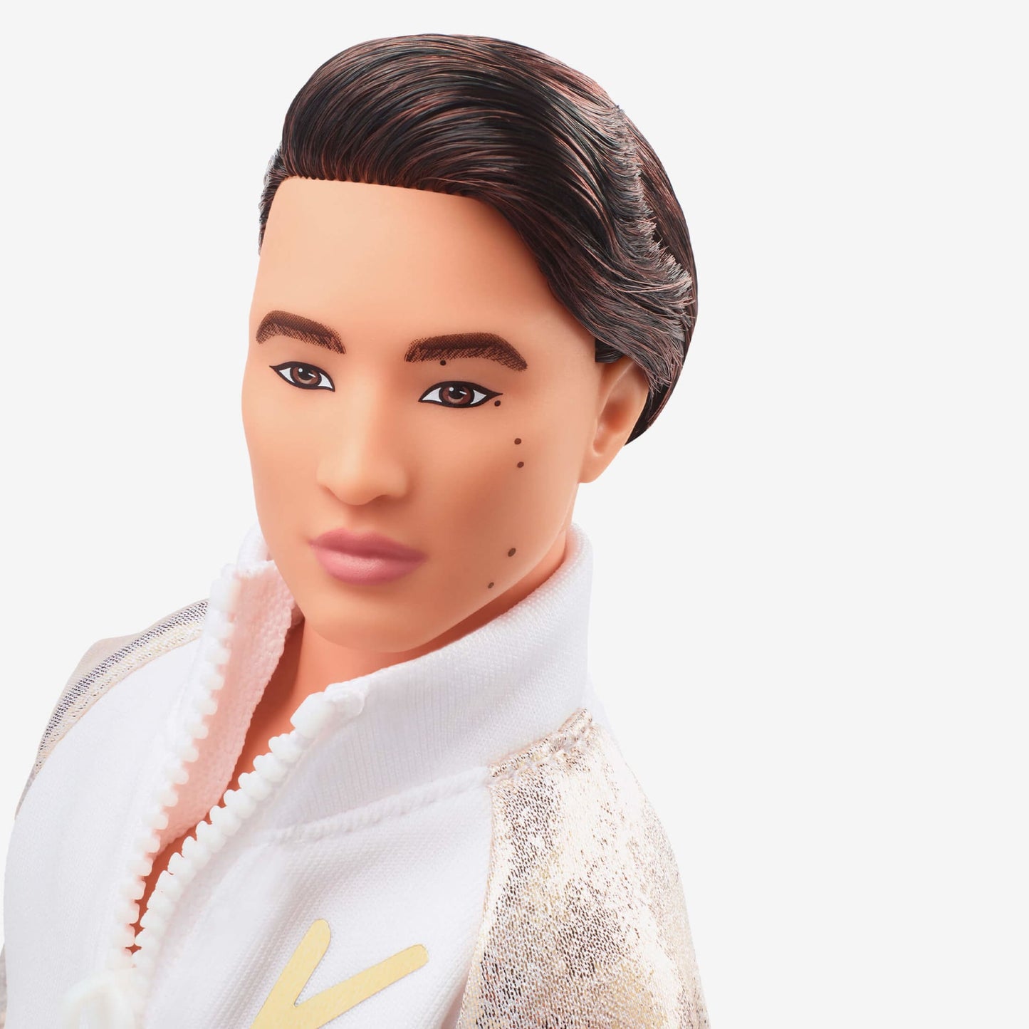 Ken Doll In White and Gold Tracksuit – Barbie The Movie Búp bê sưu tầm Mattel HPK04