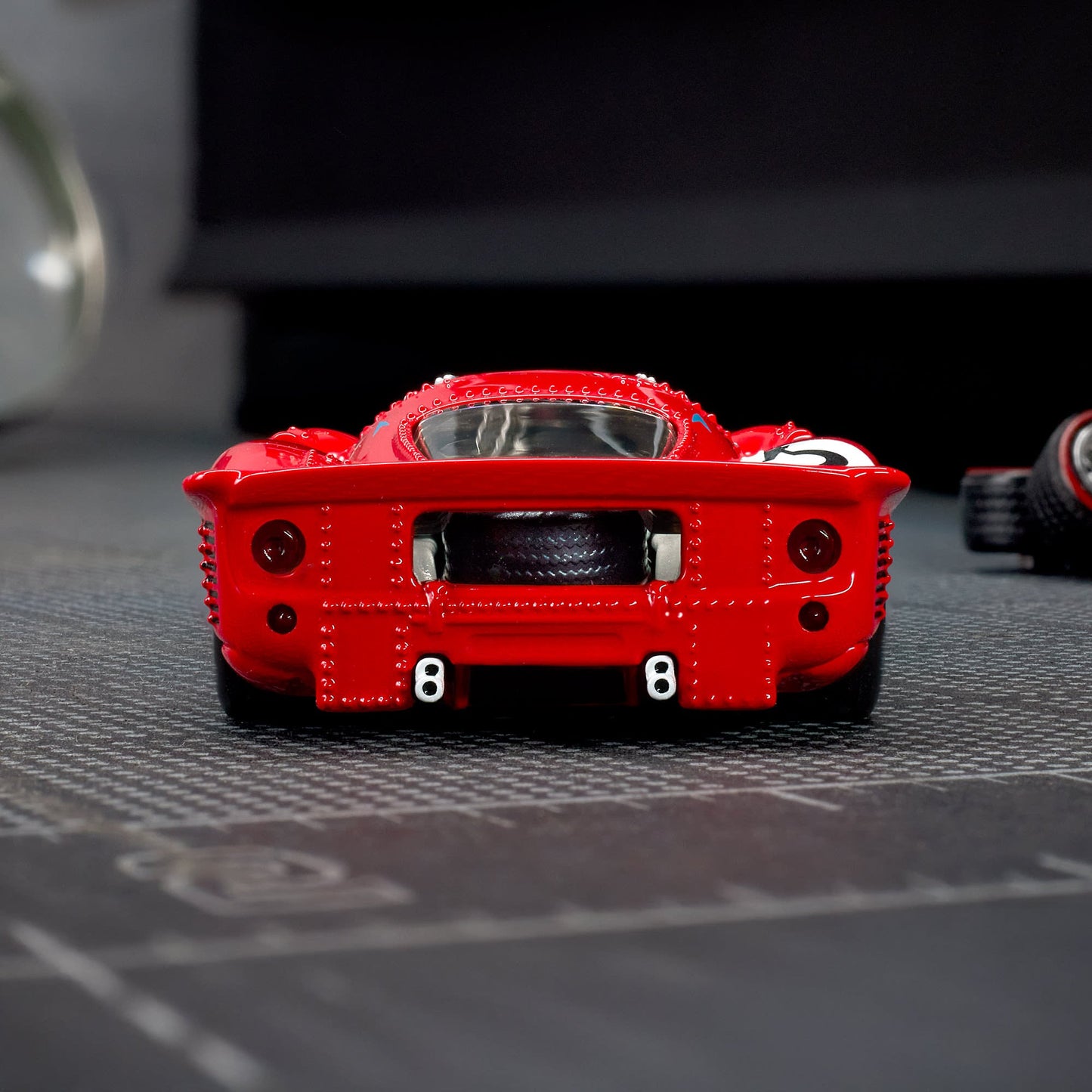 Hot Wheels® Elite 64 1967 Ferrari 330 P4