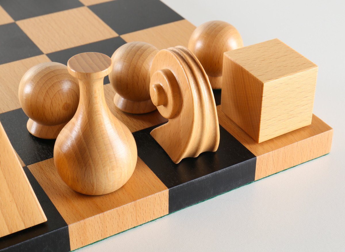 Man Ray Chess Set - Board and Pieces - Bộ Cờ Vua Gỗ Nghệ Thuật Cao Cấp - Chess House - Góc nhìn khác 3
