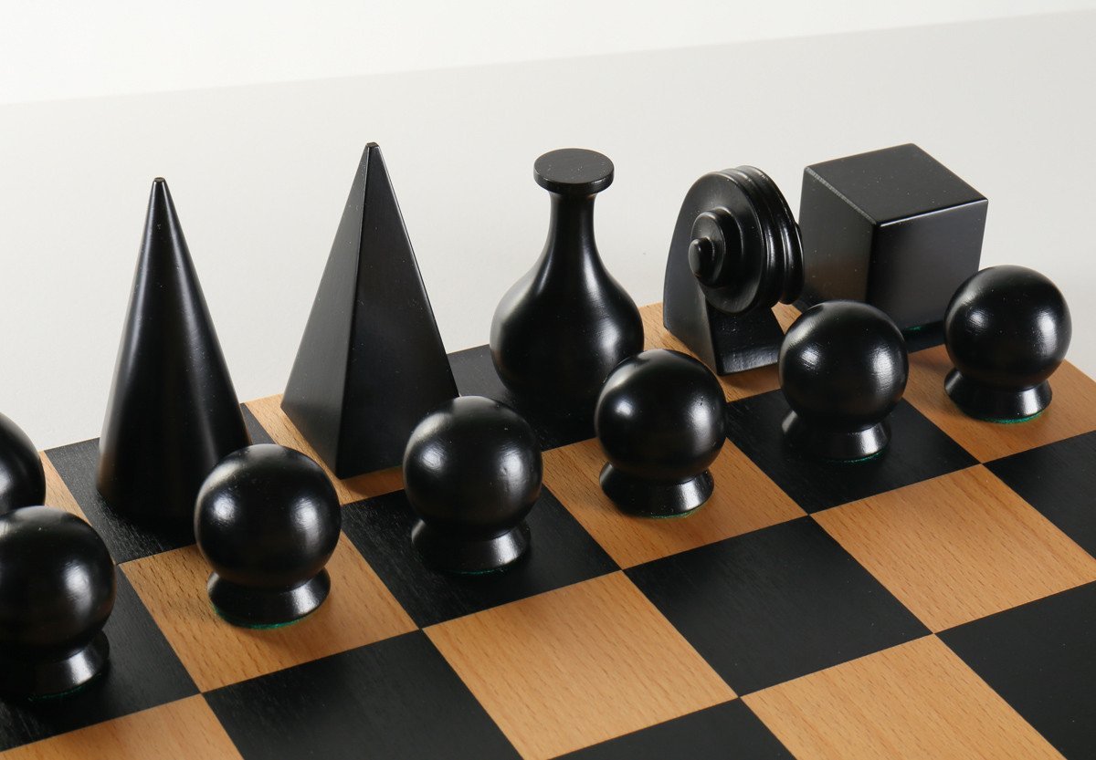 Man Ray Chess Set - Board and Pieces - Bộ Cờ Vua Gỗ Nghệ Thuật Cao Cấp - Chess House - Hình ảnh bổ sung 4