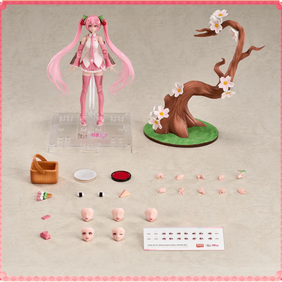 Đồ Chơi Mô Hình Hatsune Miku Trang Phục Sakura BLOKEES 73507