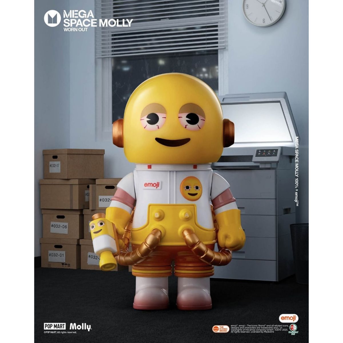 Mega Space Molly 100% X Emoji Model Series - Mô hình Blind Box - POP MART