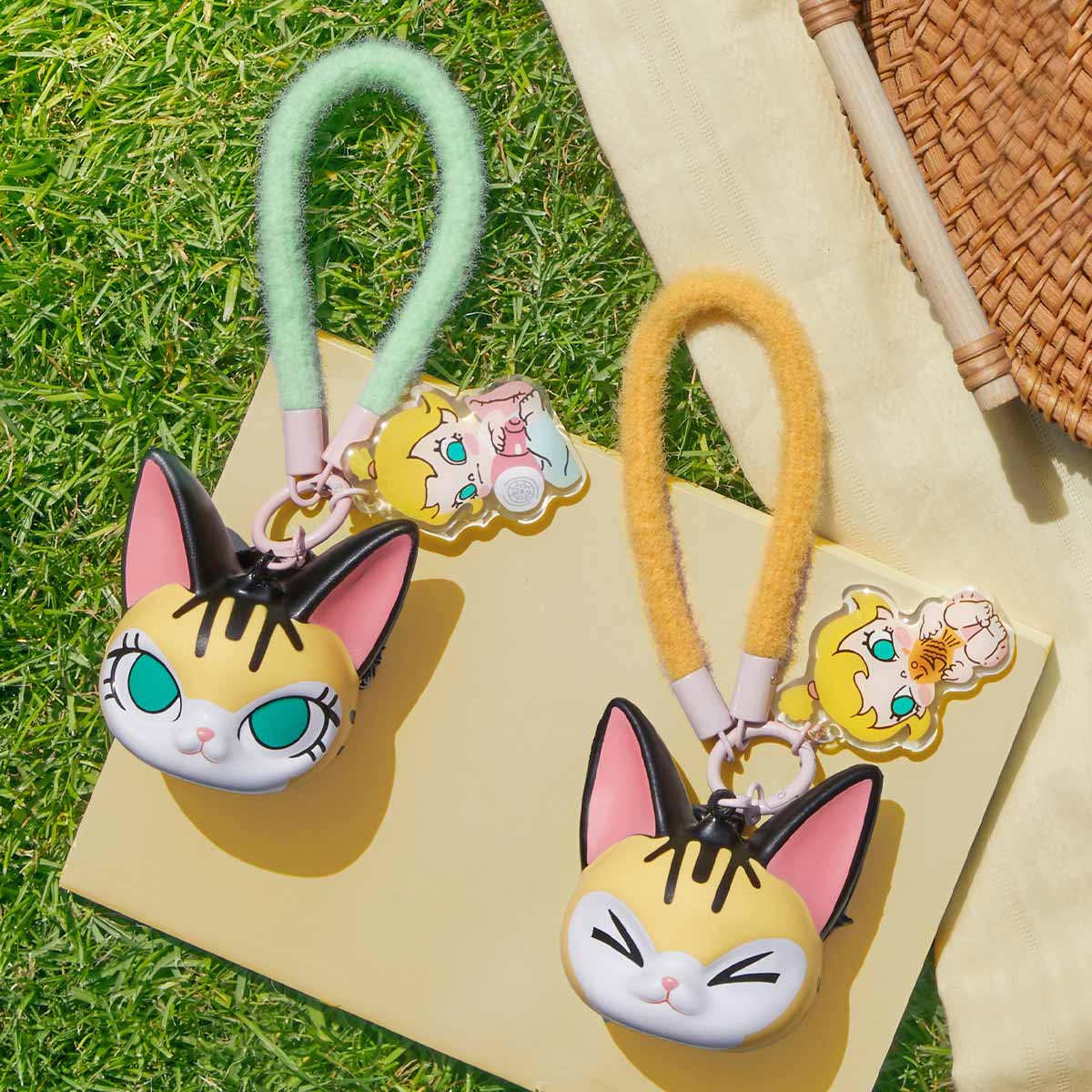 Baby Molly & Baby Tabby Series Keychain-Squishy Charm - Móc khóa Blind Box - POP MART