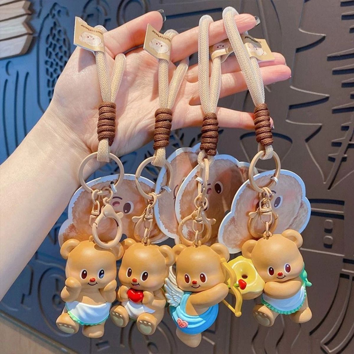 Butter Bear & Small Heart Keychain - Móc khóa gấu bơ cầm tim nhỏ - OTHER GIRL BRANDS YZ0674-01